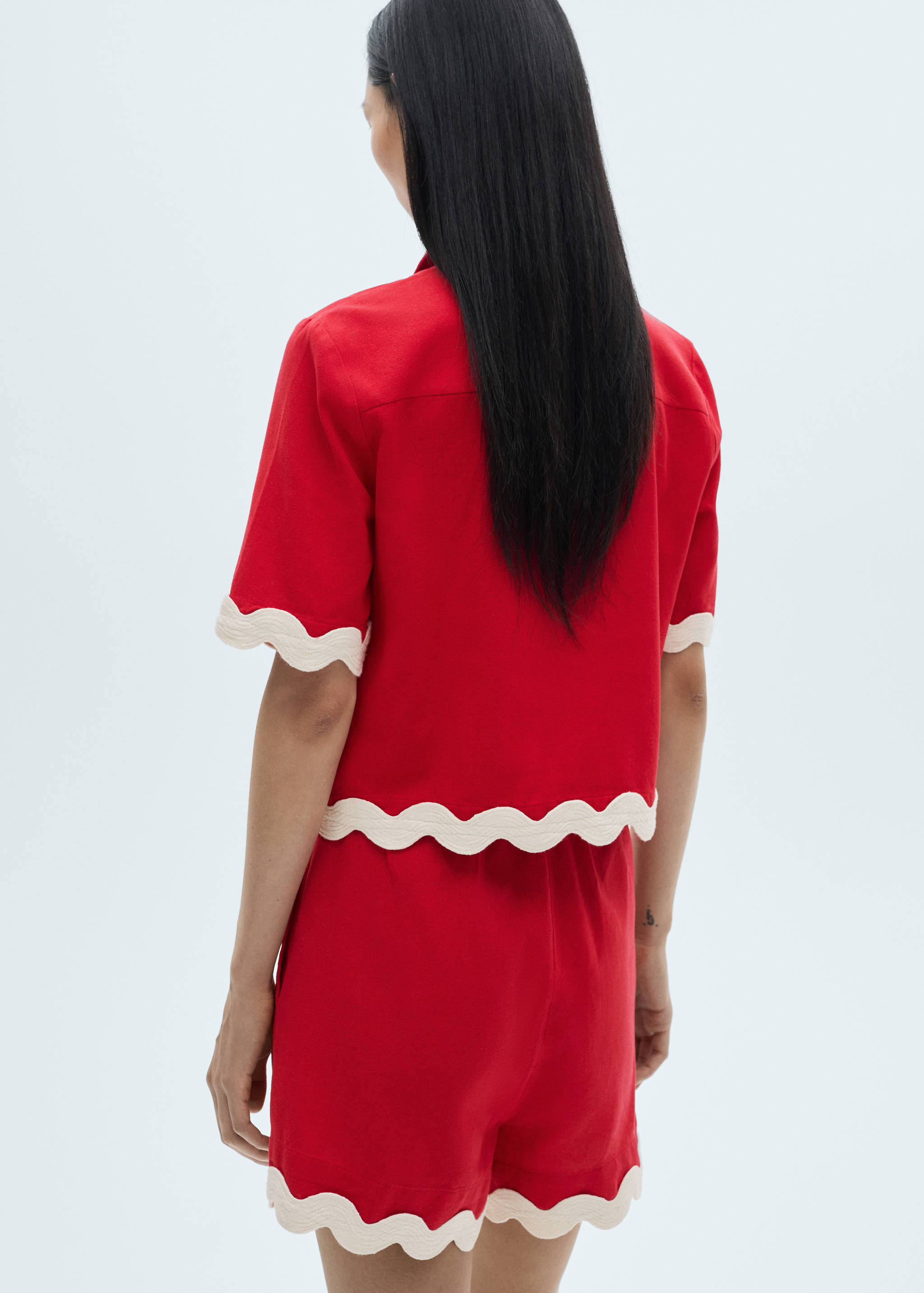 Cotton shirt with contrasting trims - Reverse of the article