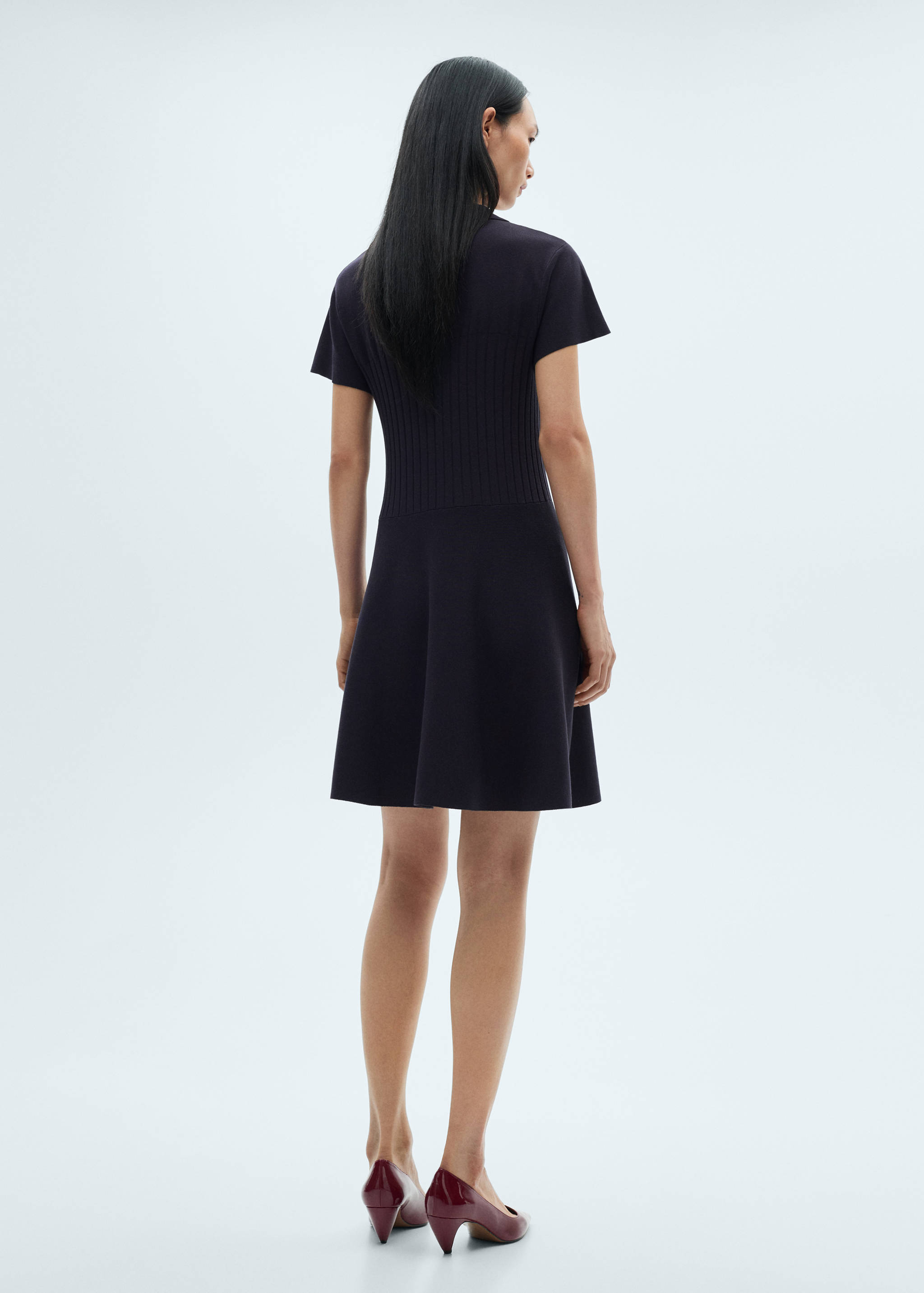 Button knit dress - Reverse of the article