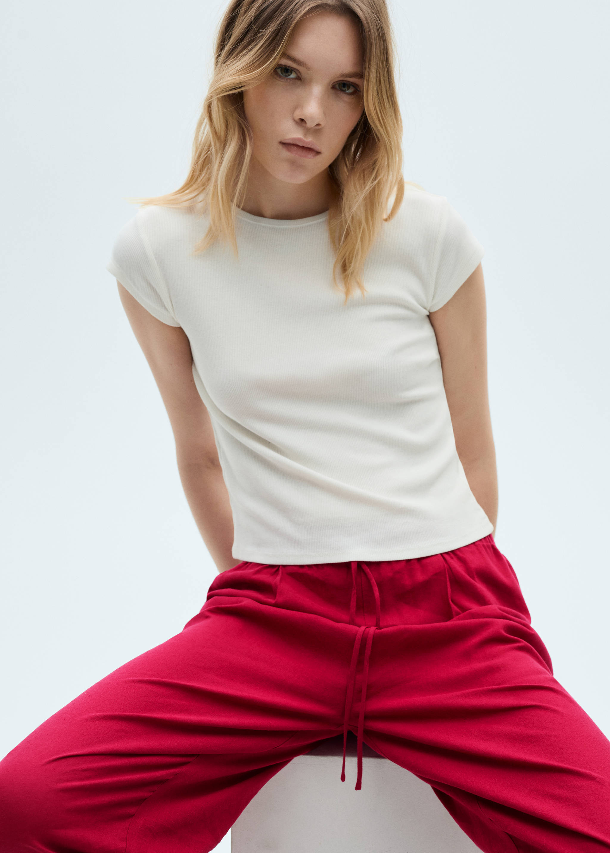 Flowing linen trousers - Details of the article 1