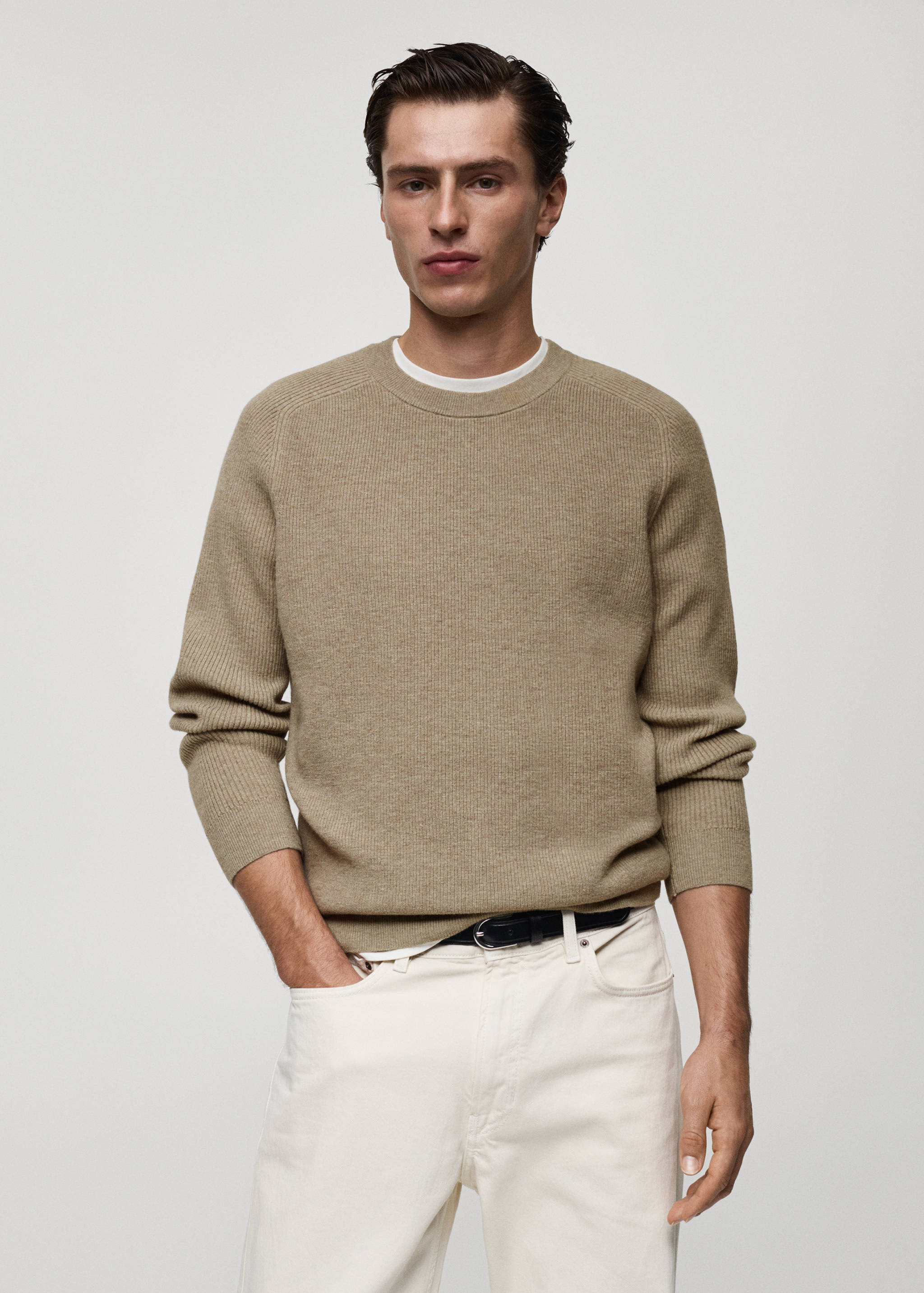 Pull-over laine maille côtelée - Plan moyen