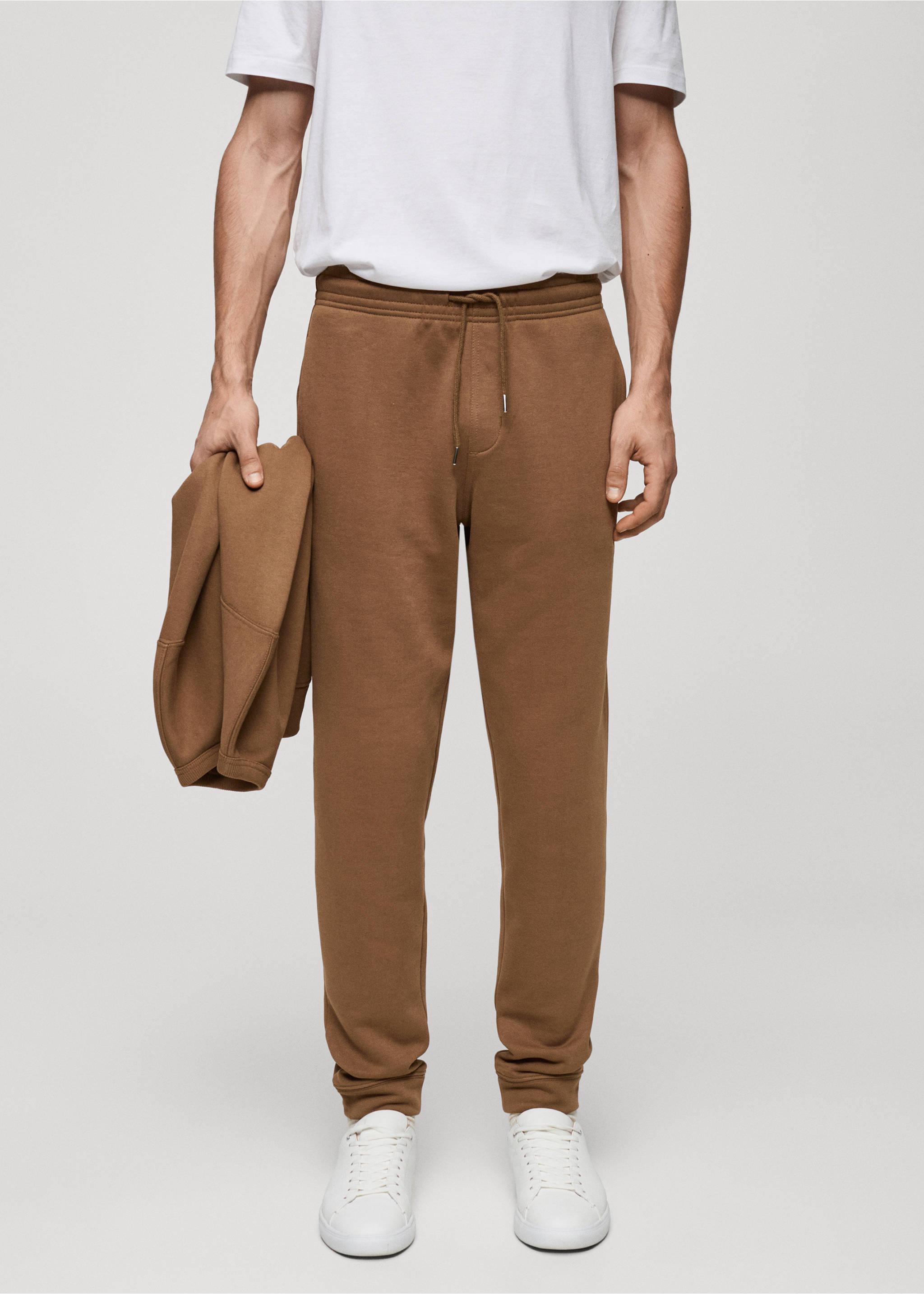 Fırçalı elastik belli jogger pantolon - Orta plan, Orta Kahverengi. Ref: 87070600-00.