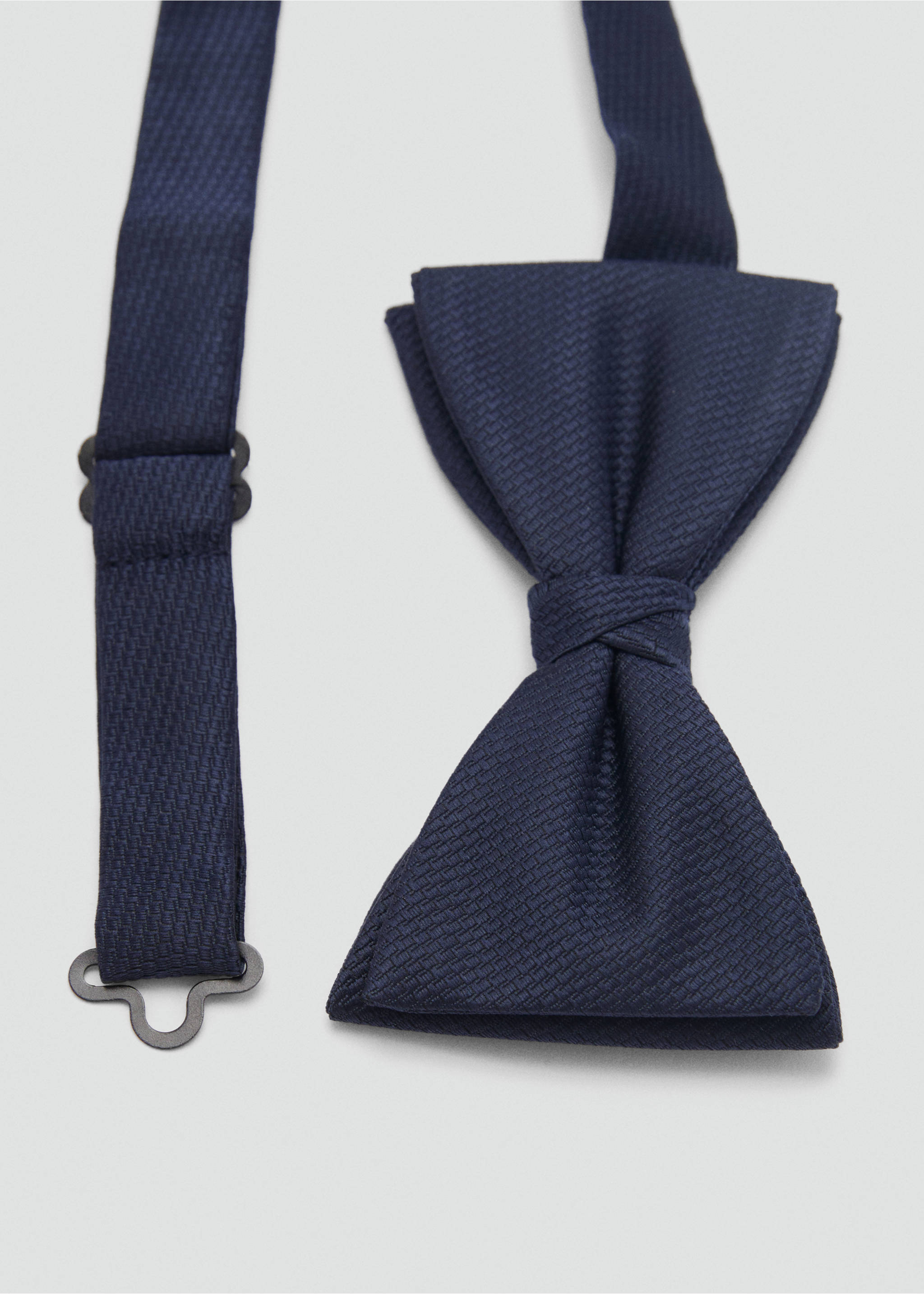 Nœud papillon classique micro-structure - Plan moyen, Bleu marine foncé. Ref: 87070606-00.