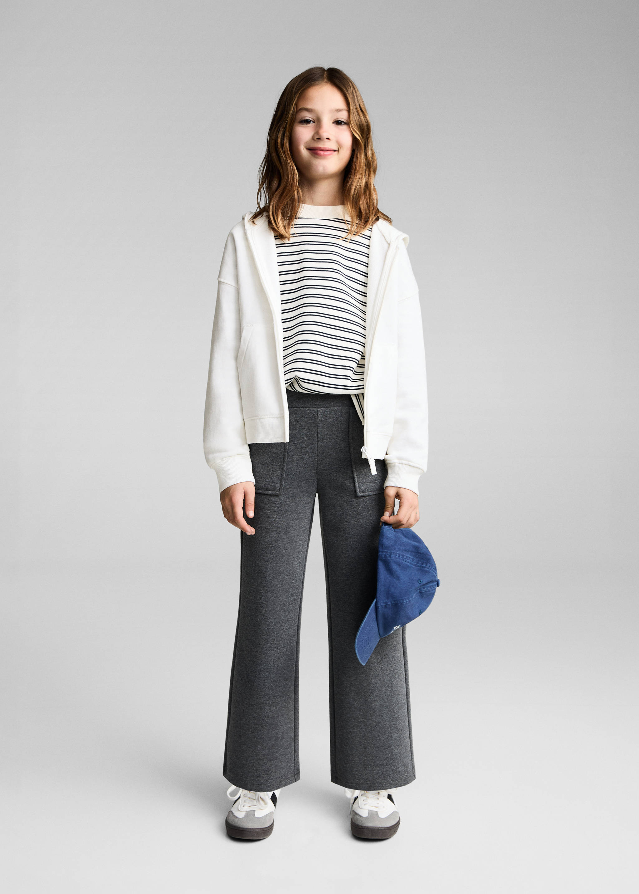 Sweatshirt with open hood - General plane