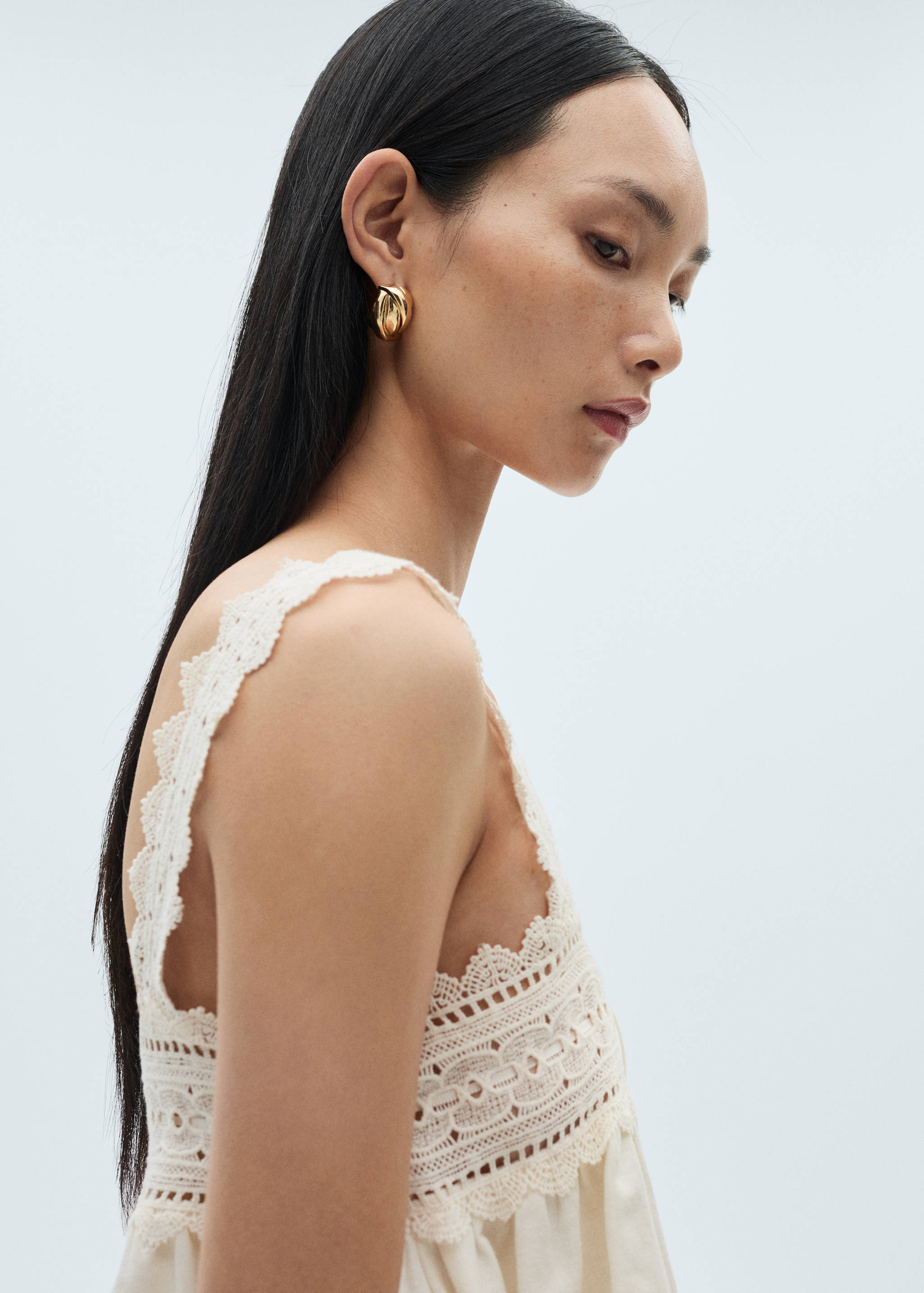 Linen blend top with openwork detail - Details of the article 1