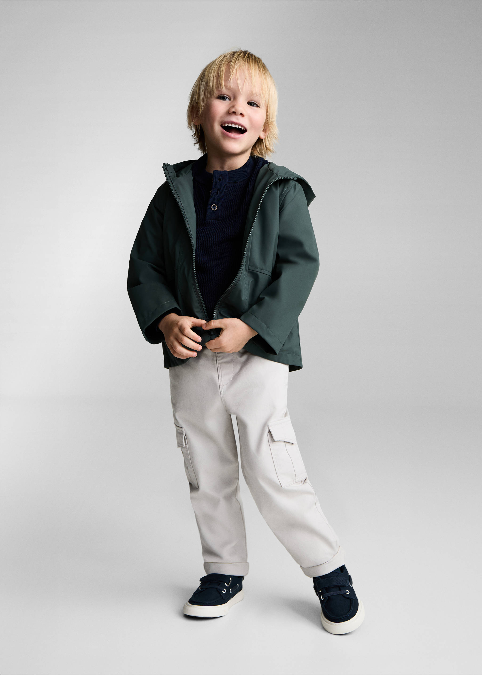 Anorak impermeable capucha - Plano general, Verde oscuro. Ref: 87070627-00.