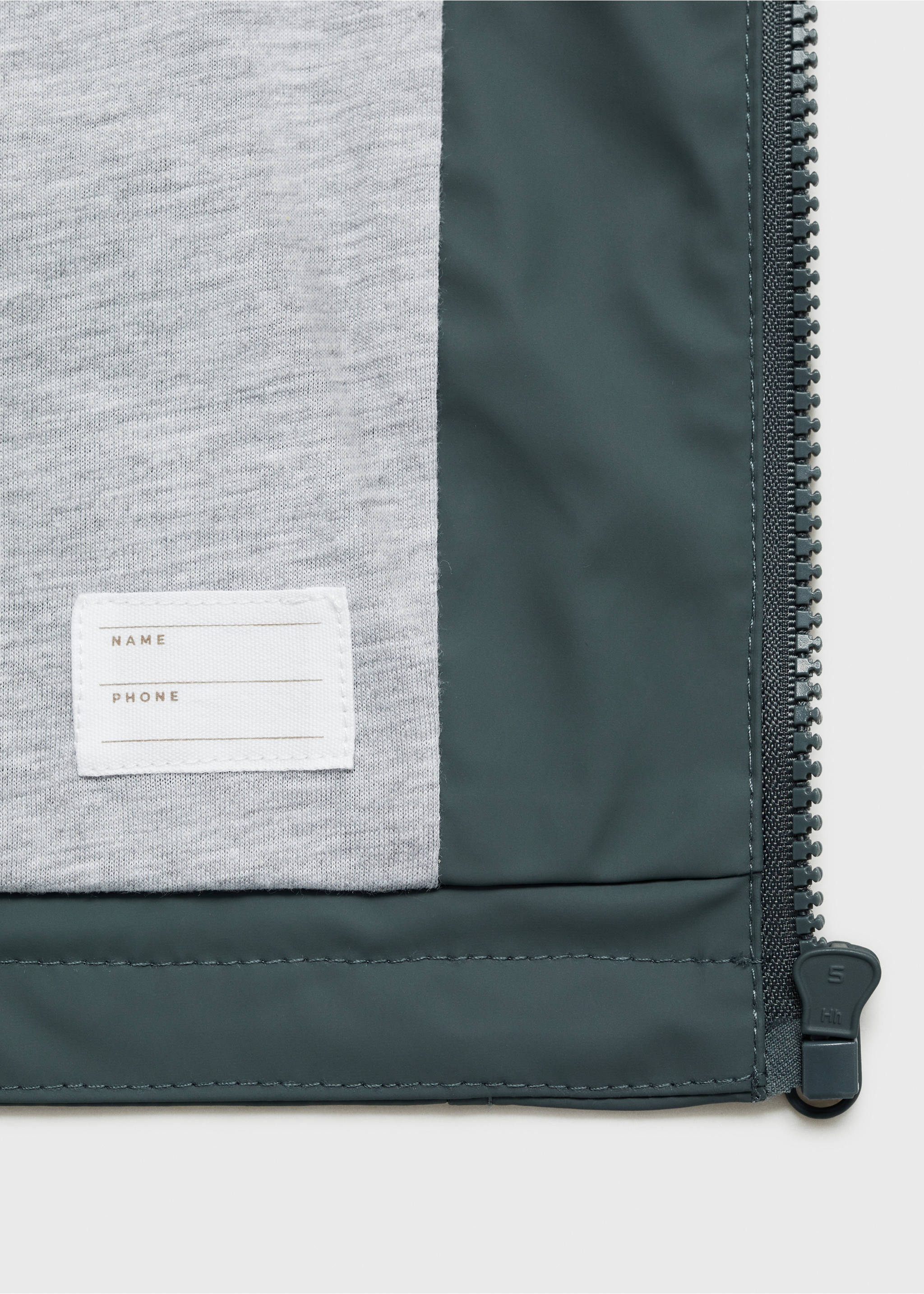 Anorak impermeable capucha - Detalle del artículo 0, Verde oscuro. Ref: 87070627-00.