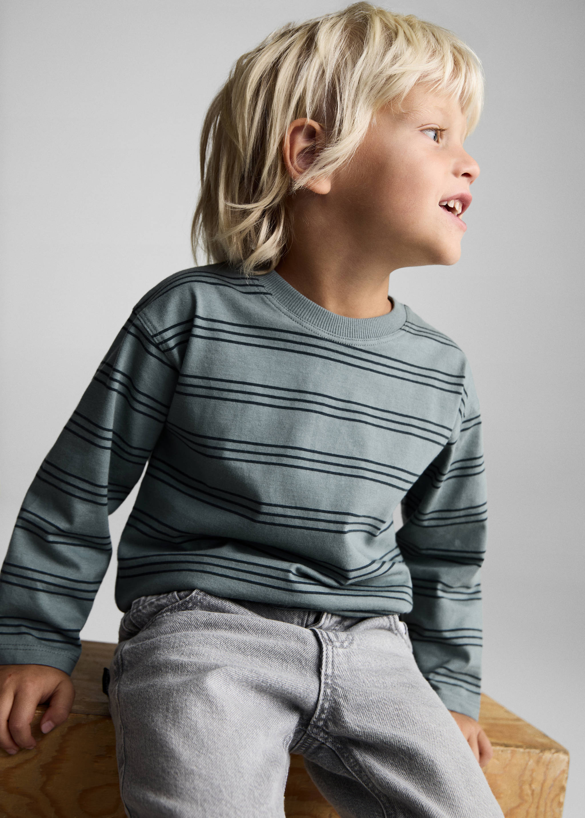 T-shirt triples rayures - Plan moyen