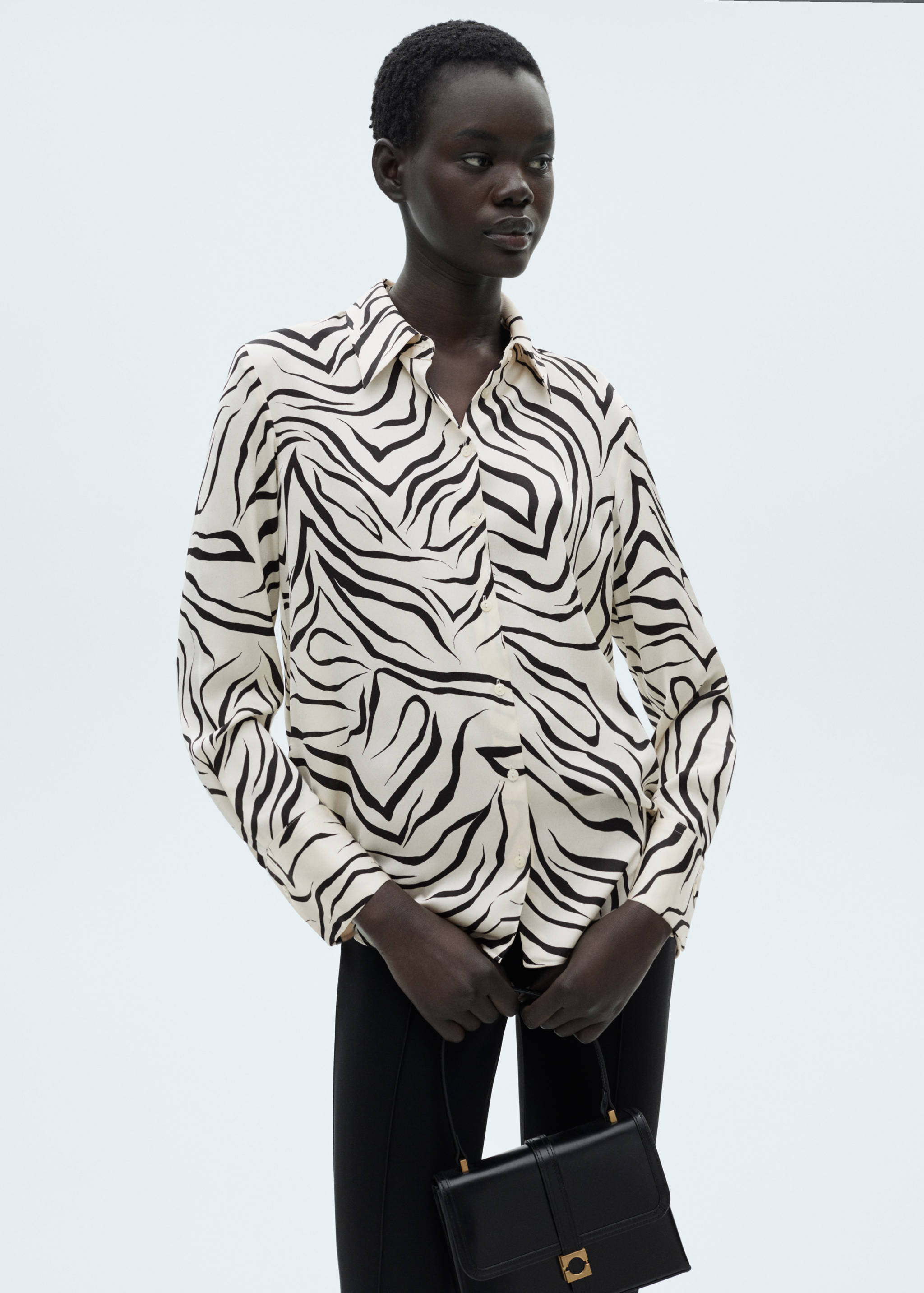 Chemise satinée imprimée - Plan moyen