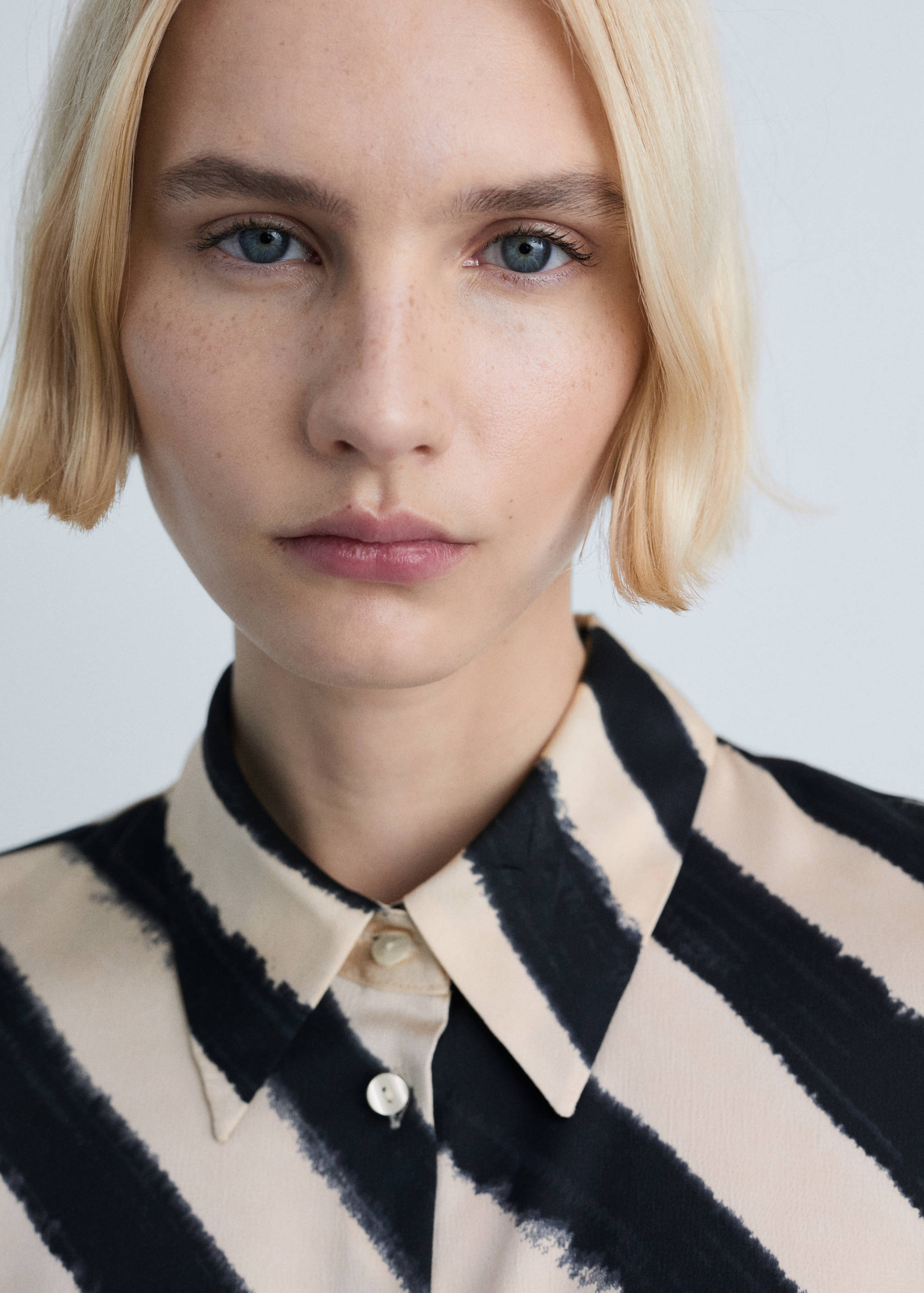 Chemise satinée imprimée - Détail de l'article 1