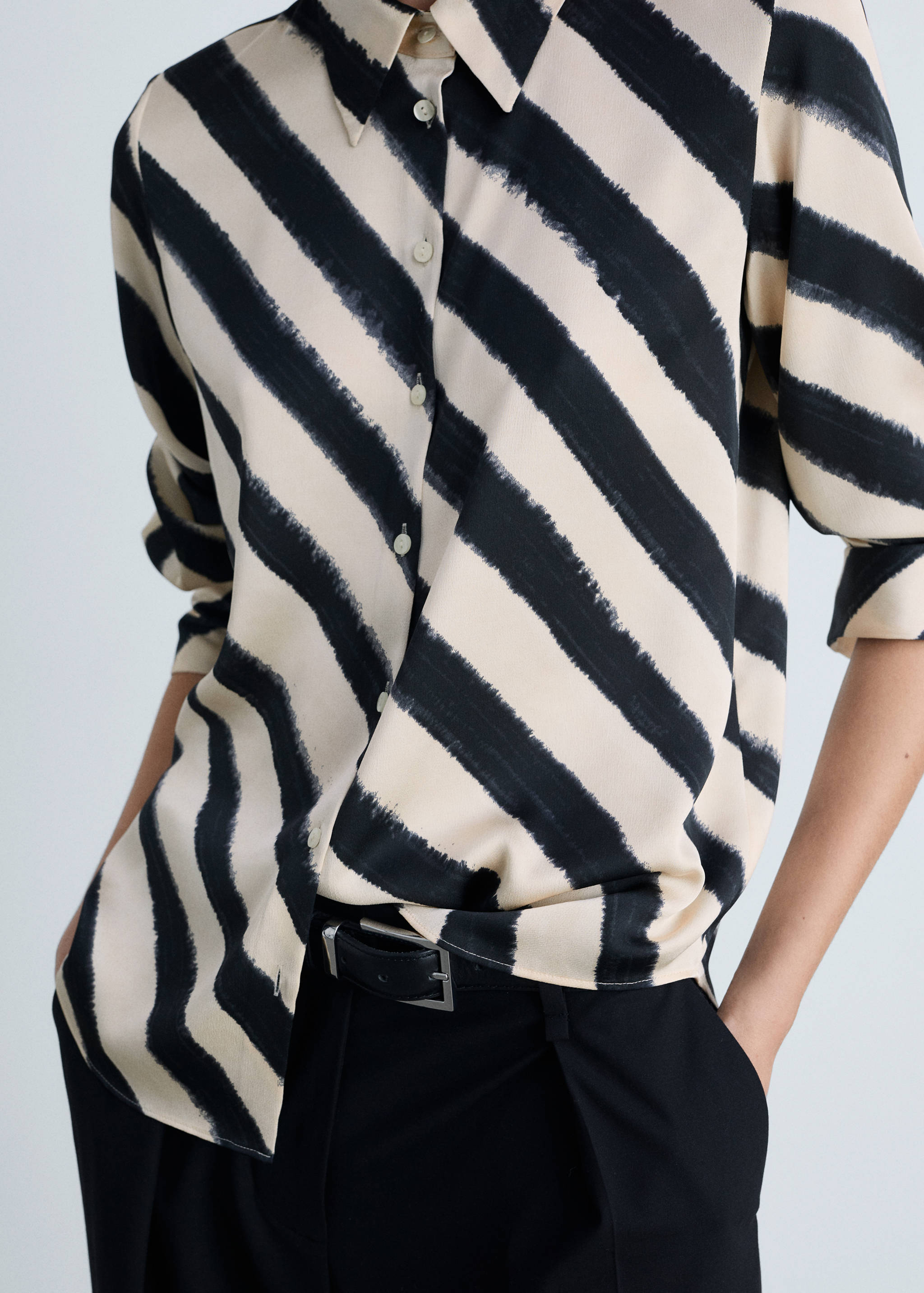 Chemise satinée imprimée - Détail de l'article 6