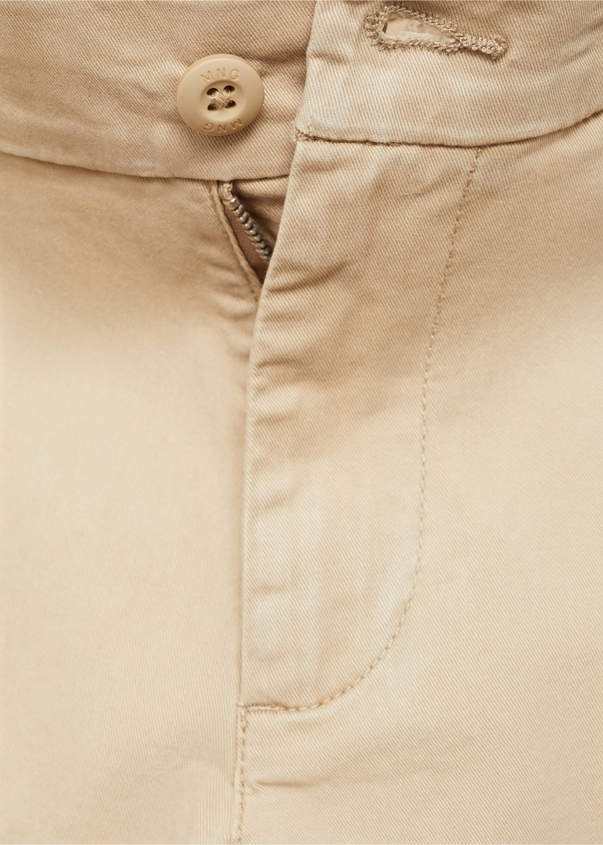 Straight-fit chino pants - Details of the article 8, Sand. Ref: 87071053-00.