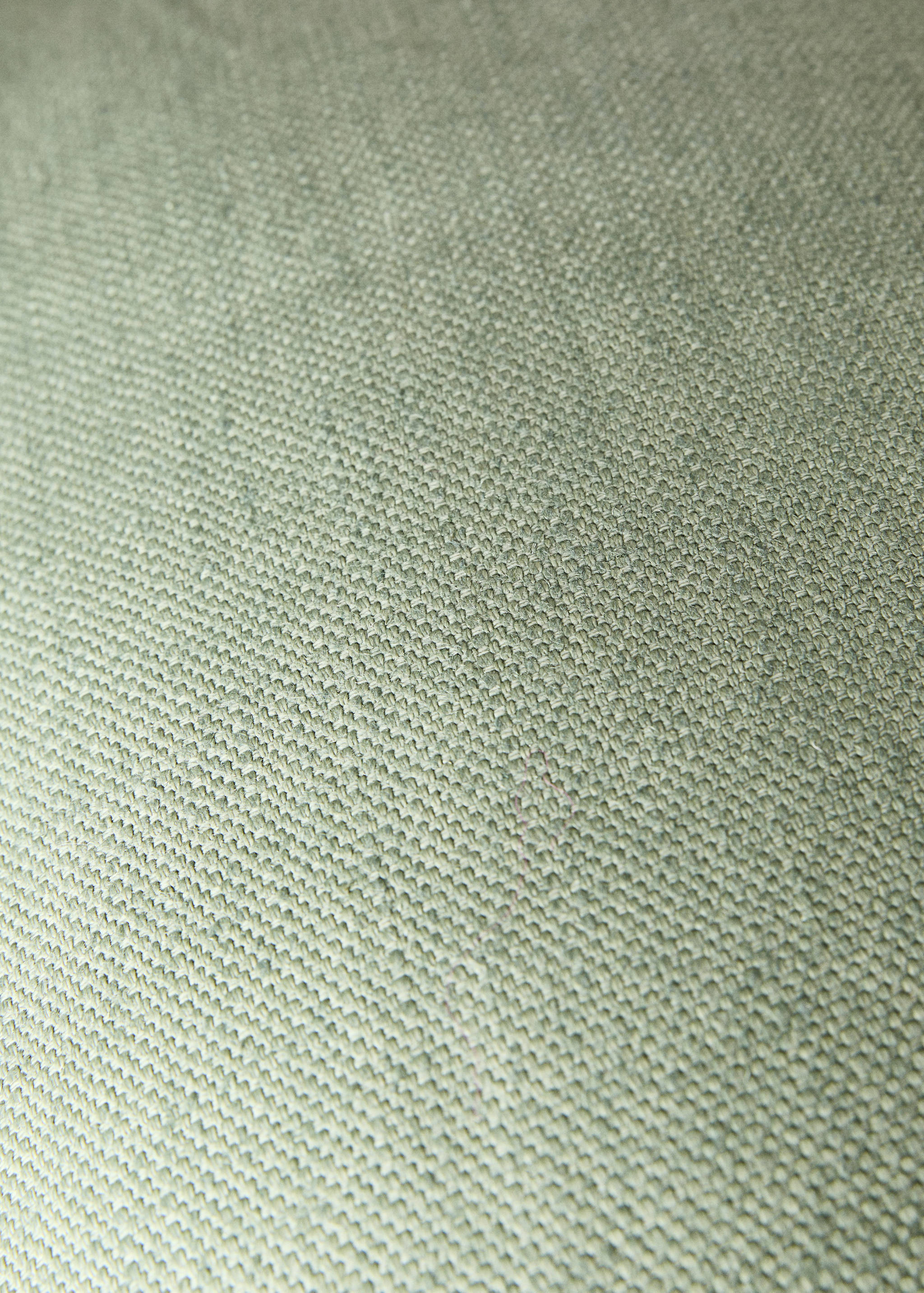 Linen textured cushion cover with overlock detail 40x60cm - Details of the article 3