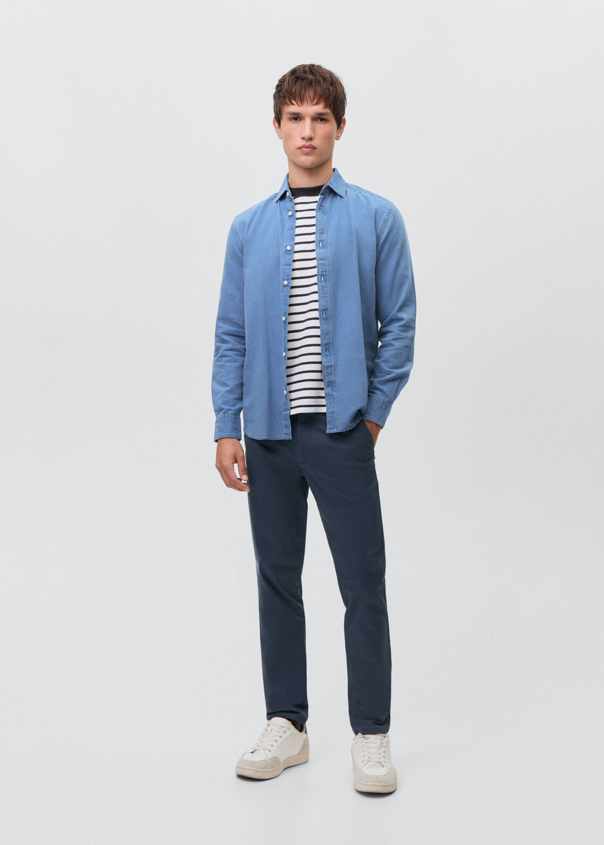 Cotton chinos - General plane