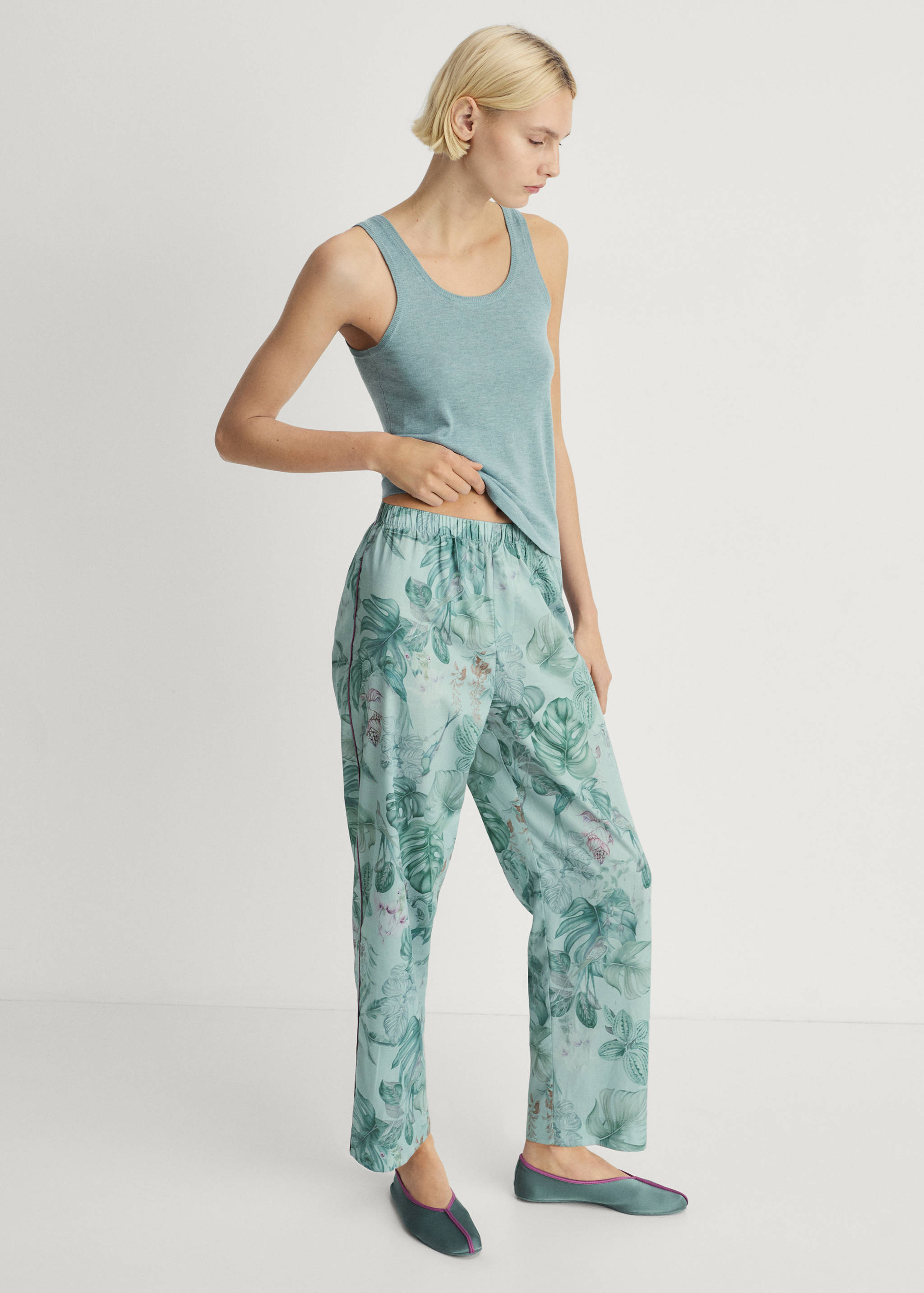 Трикотажная майка - Общий план