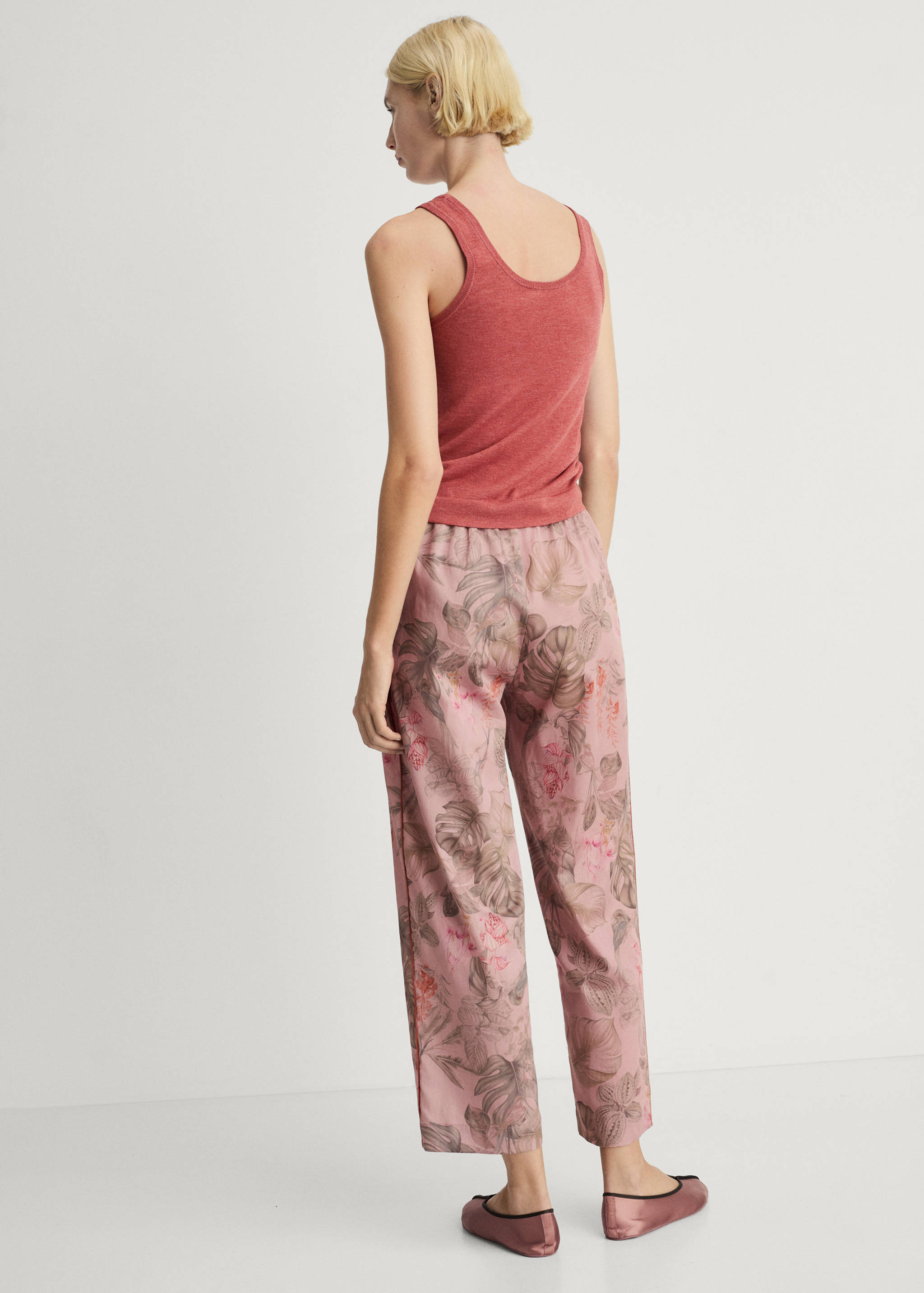 Трикотажная майка - Обратная сторона изделия