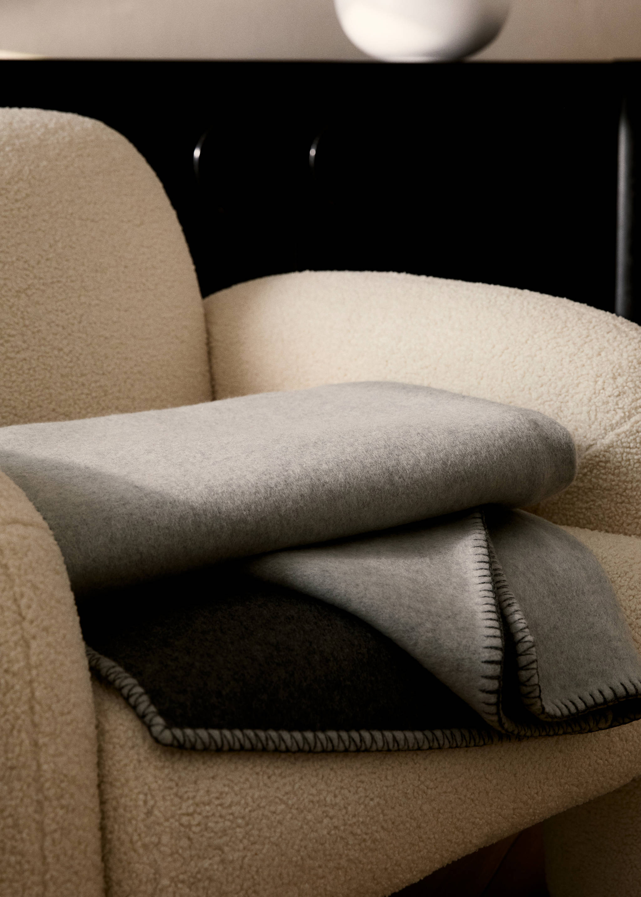 Double face wool blanket - General plane