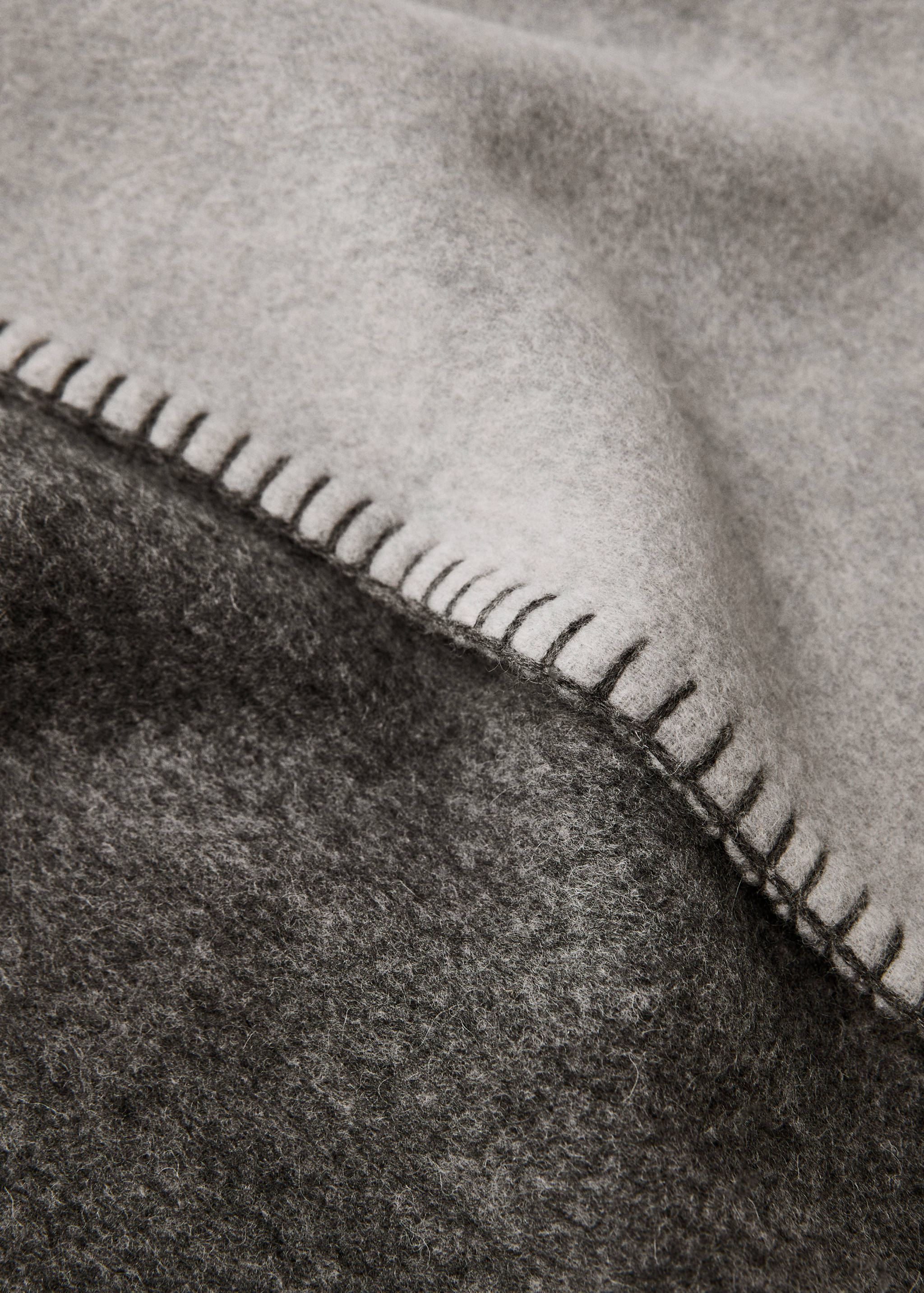 Double face wool blanket - Details of the article 2