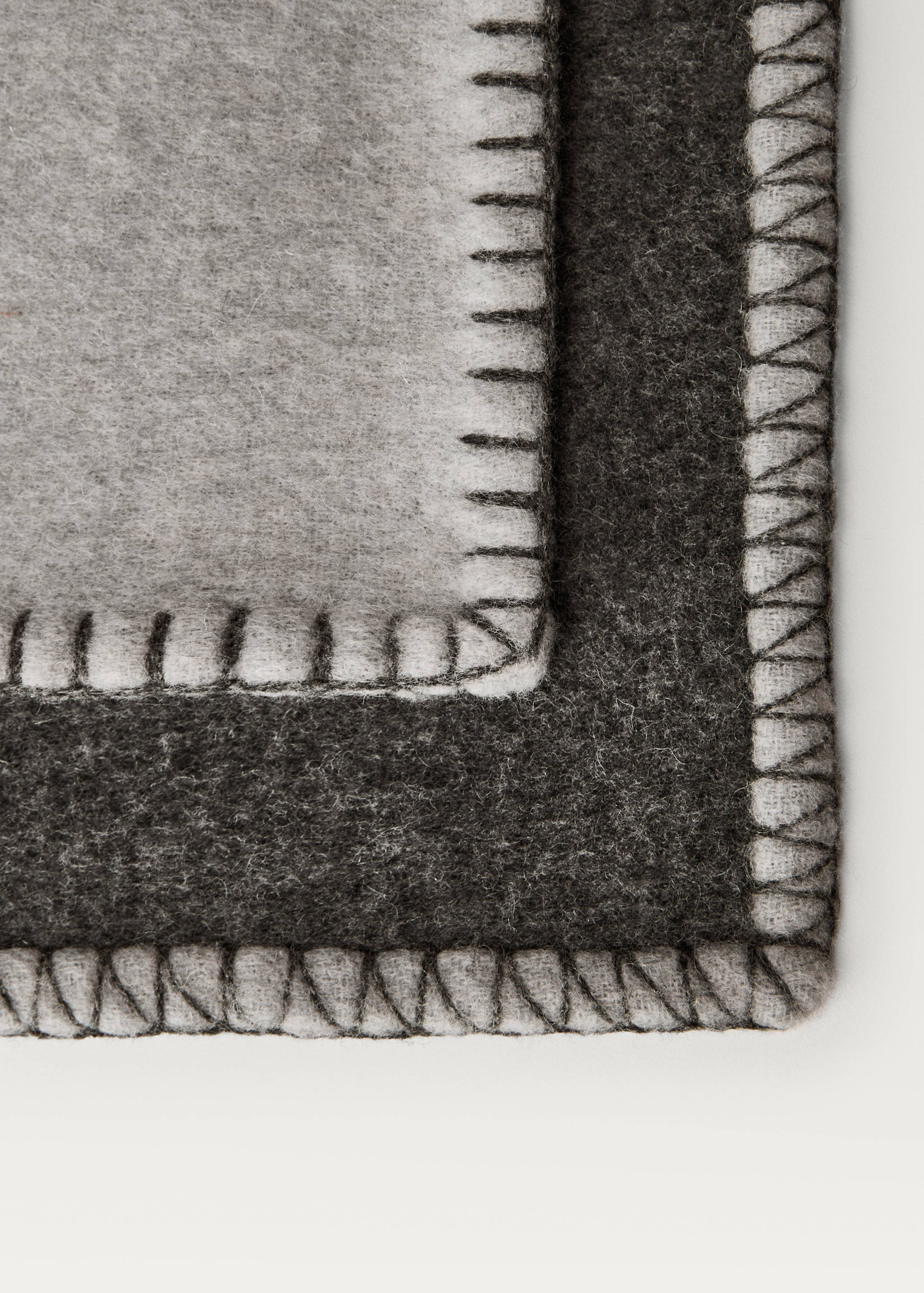 Double face wool blanket - Details of the article 3