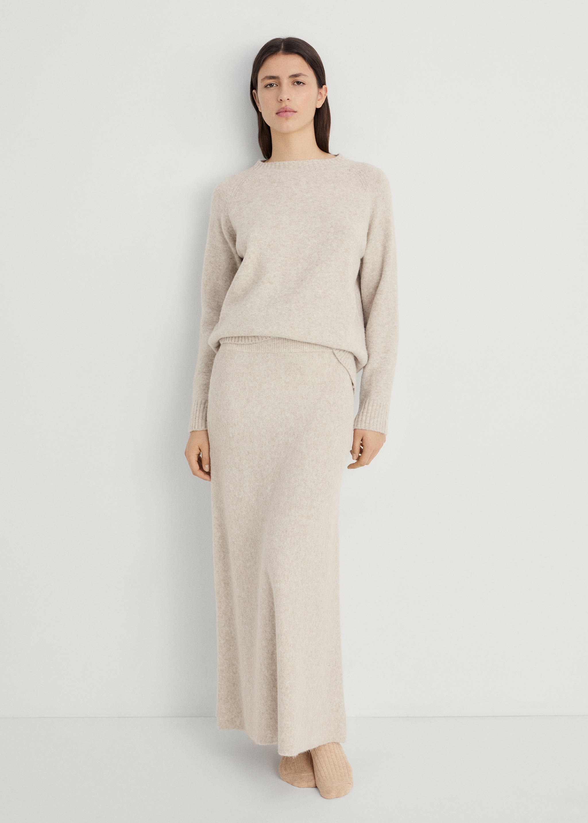 Long knitted skirt - General plane