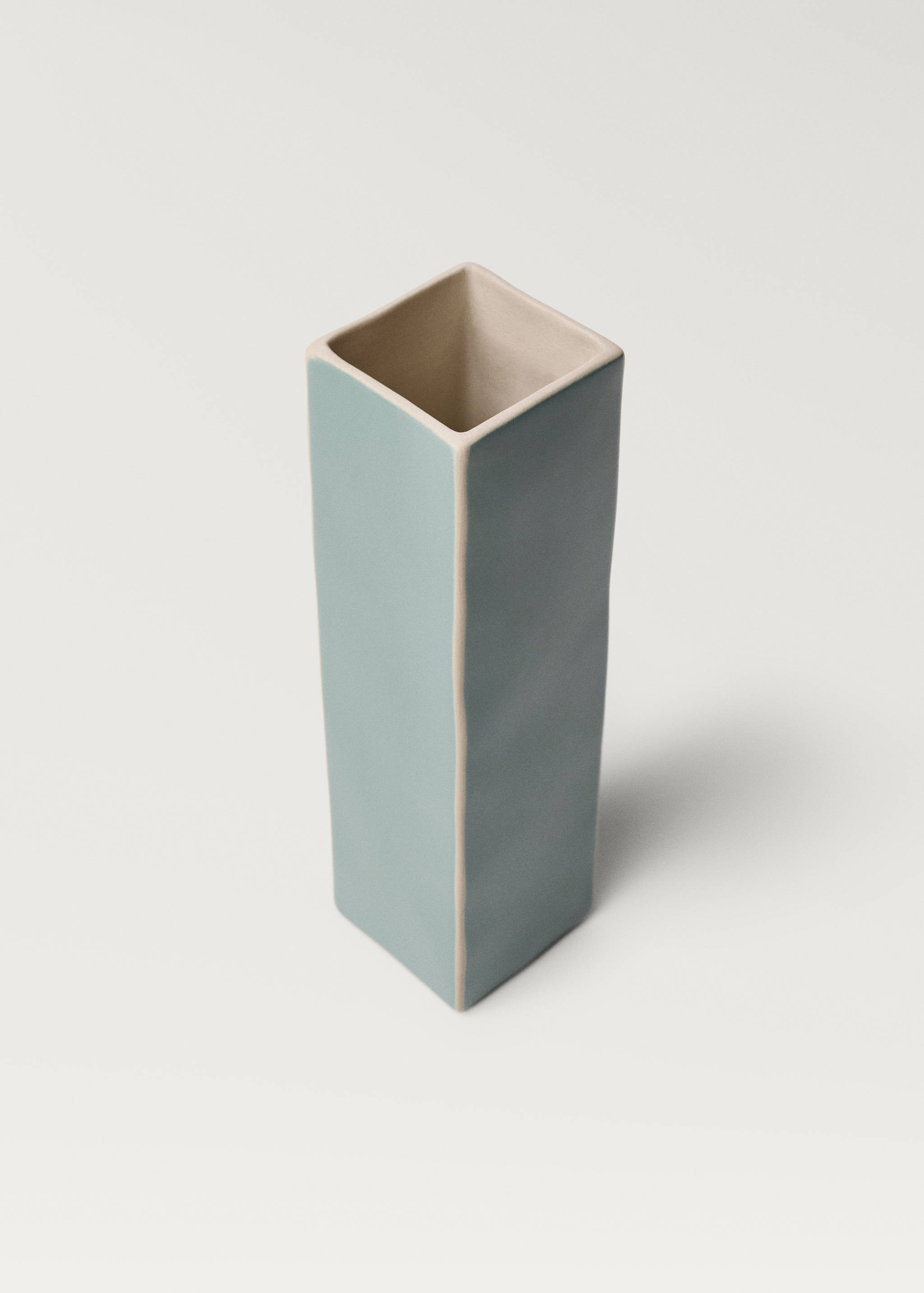 Rectangular stoneware vase with design - Details of the article 2