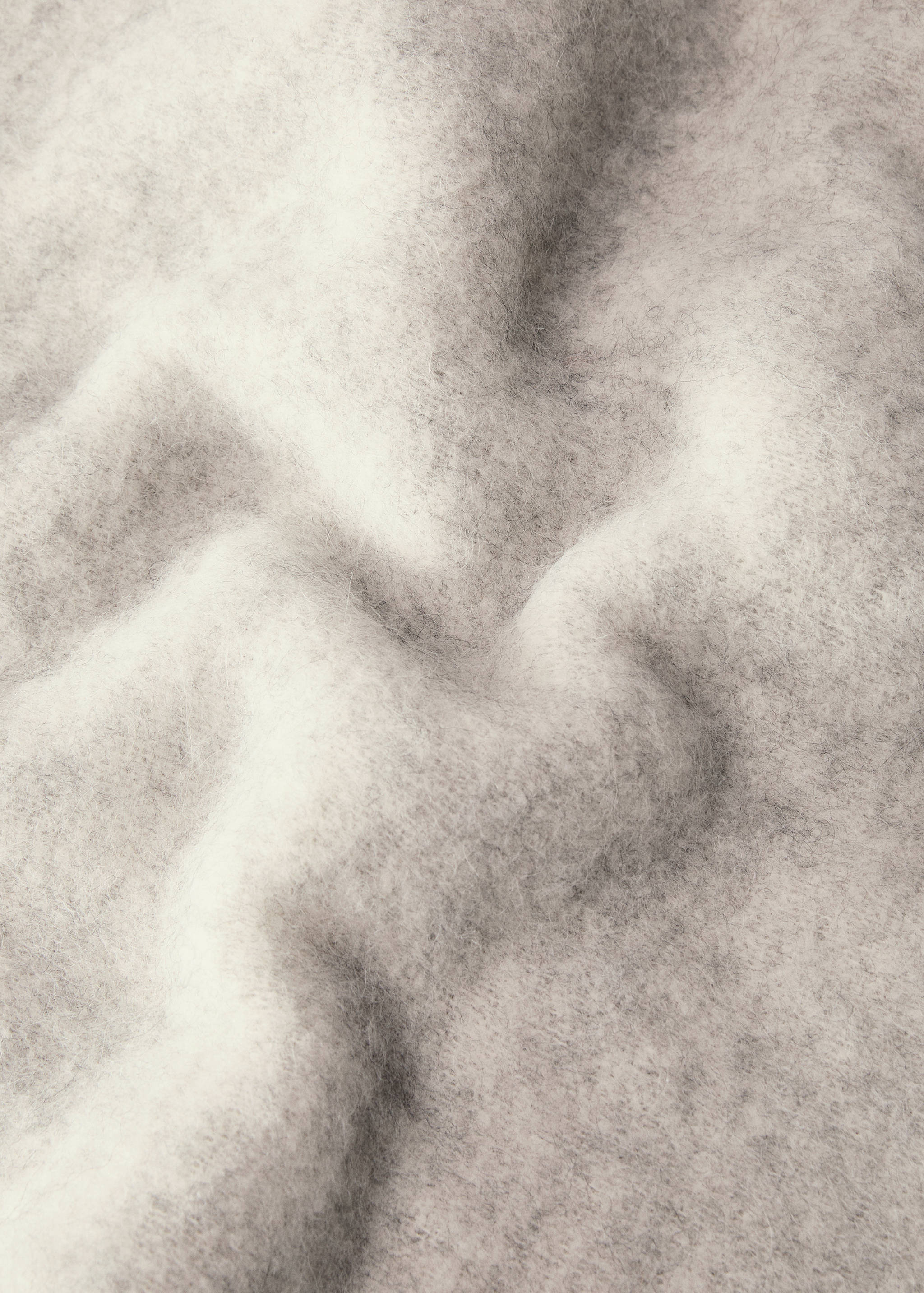 Soft-effect blanket with fringed trim - Details of the article 2