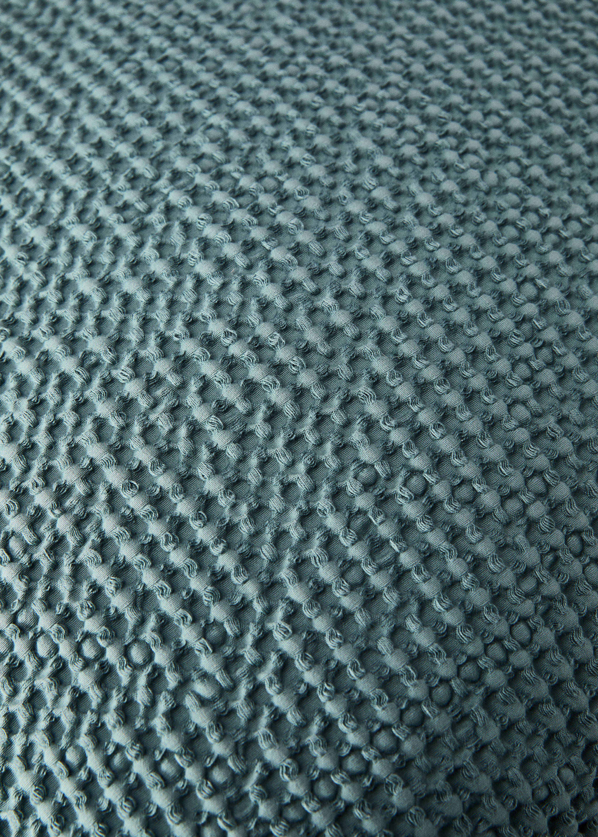 Garment-dyed waffle cotton cushion cover 50 x 50 cm - Details of the article 3
