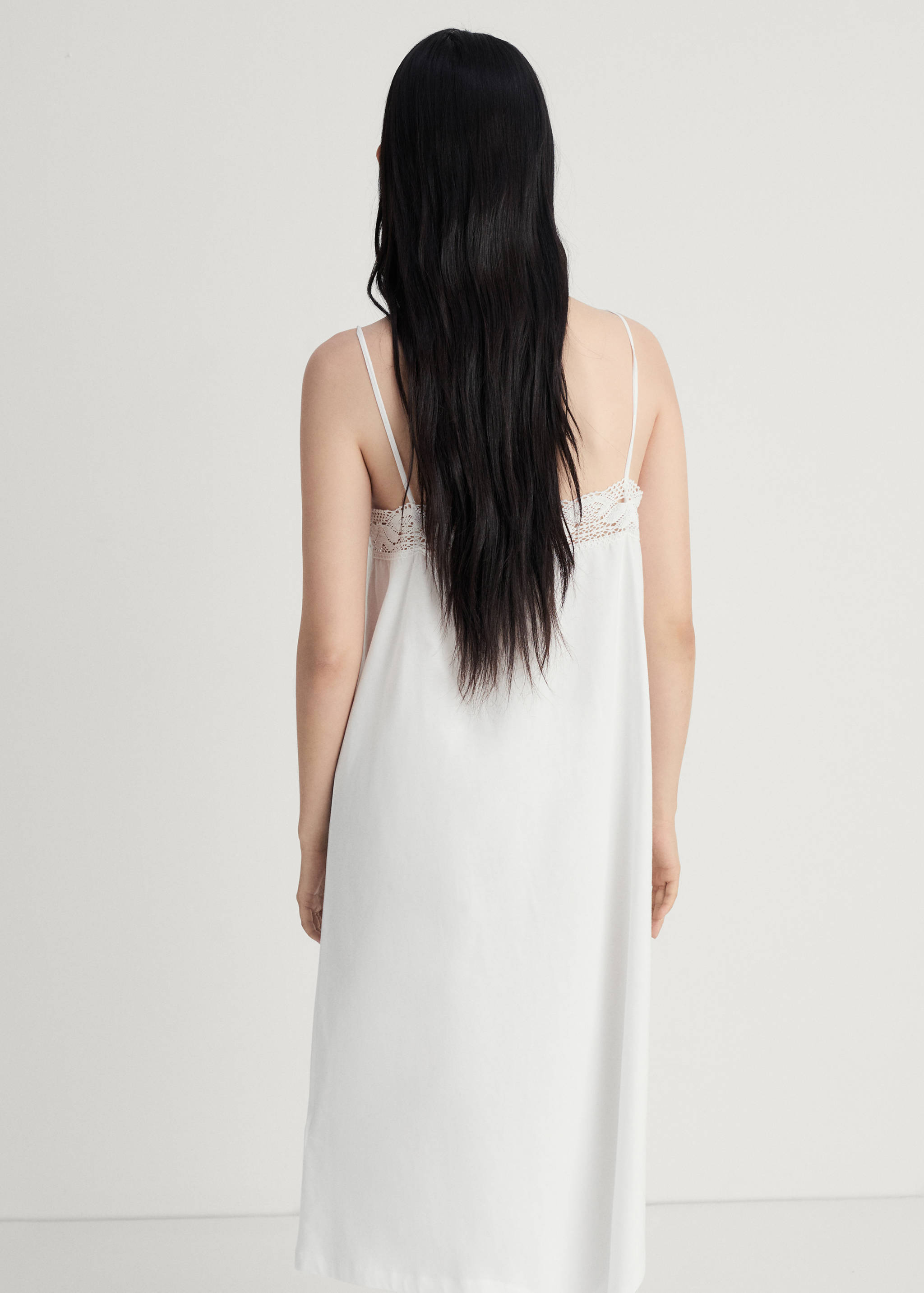 Cotton nightgown with lace detail - Reverse of the article