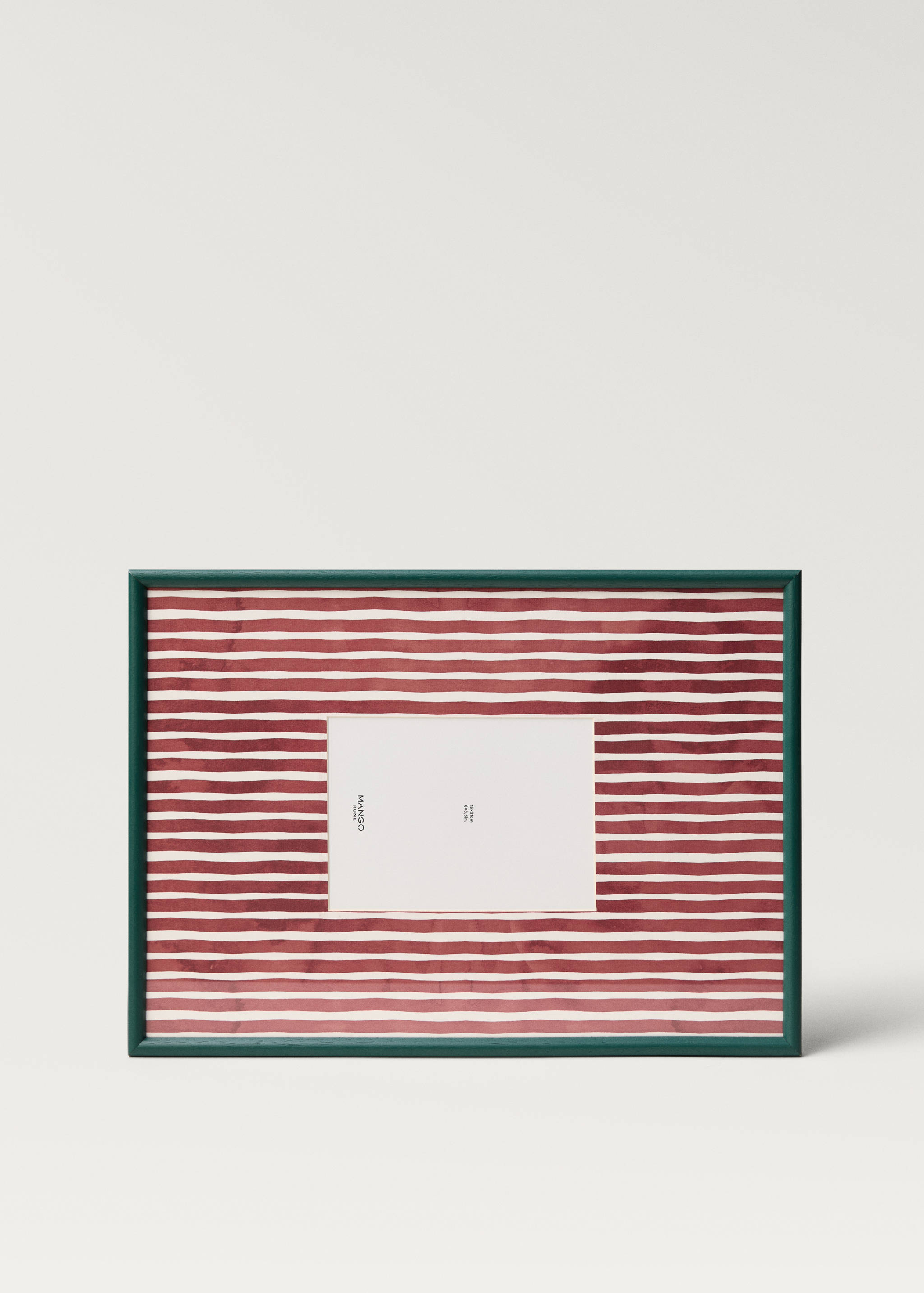 Wooden frame with large lines - Details of the article 1