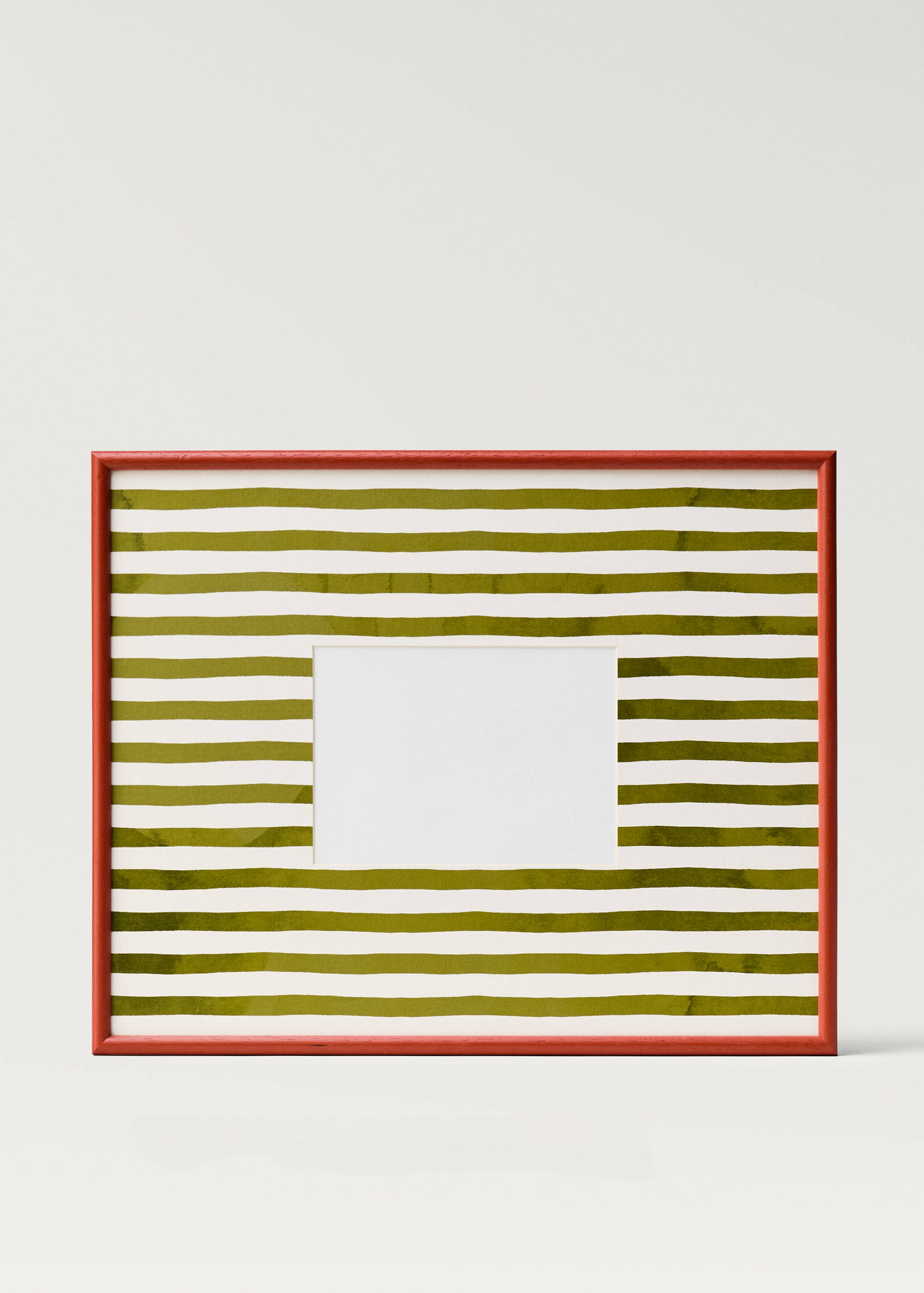 Wooden frame with large lines - Details of the article 1