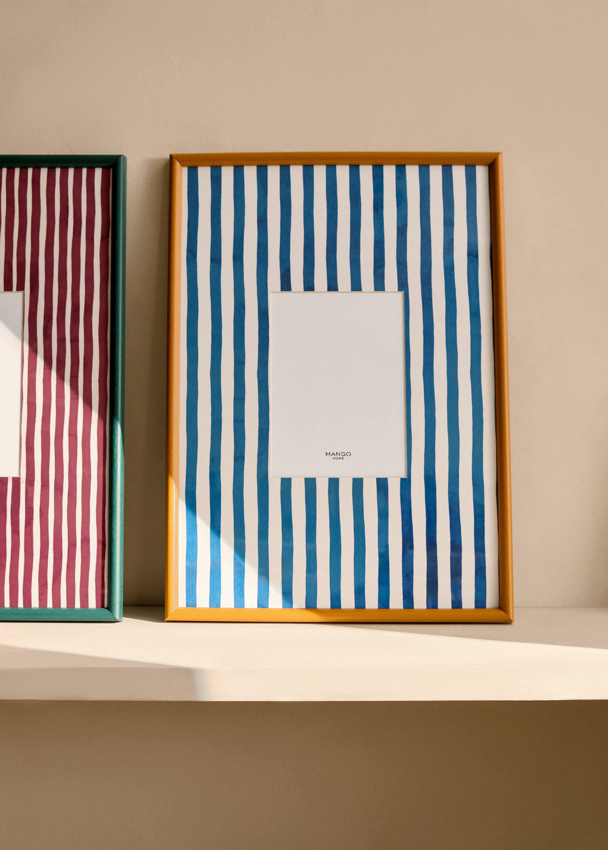 Wooden frame with large lines - General plane