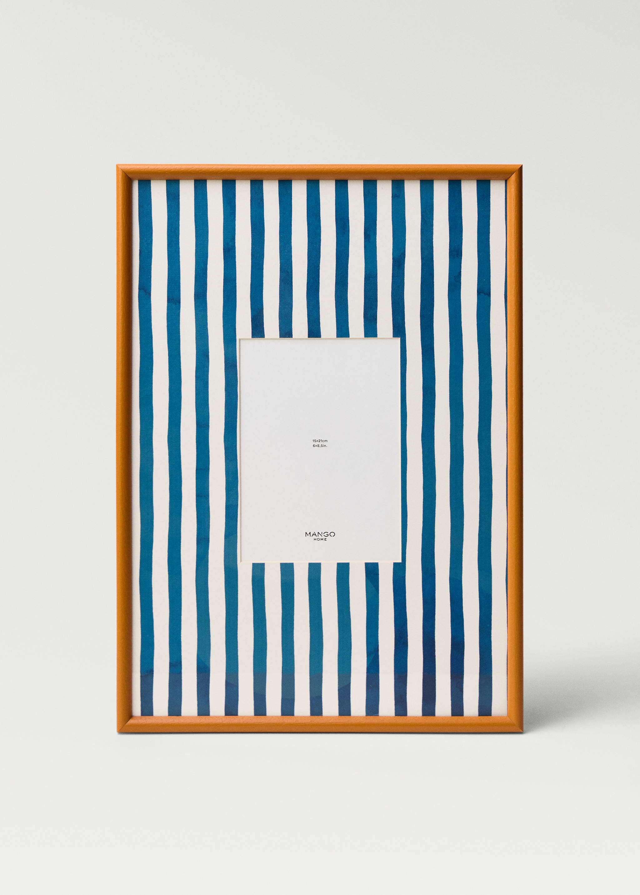 Wooden frame with large lines - Article without model