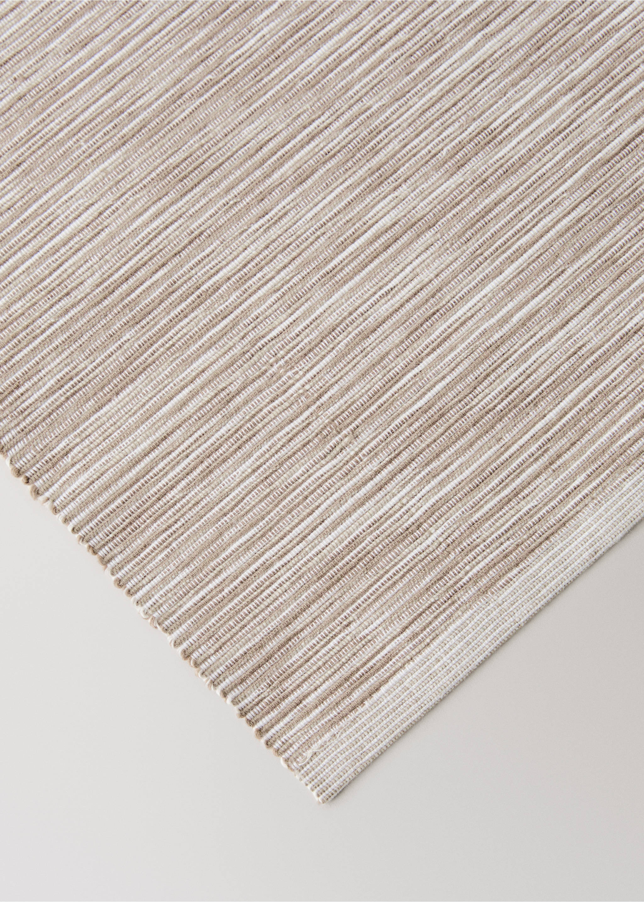 Cotton yarn-dyed melange placemat - Details of the article 2, Sand. Ref: 87072978-00.