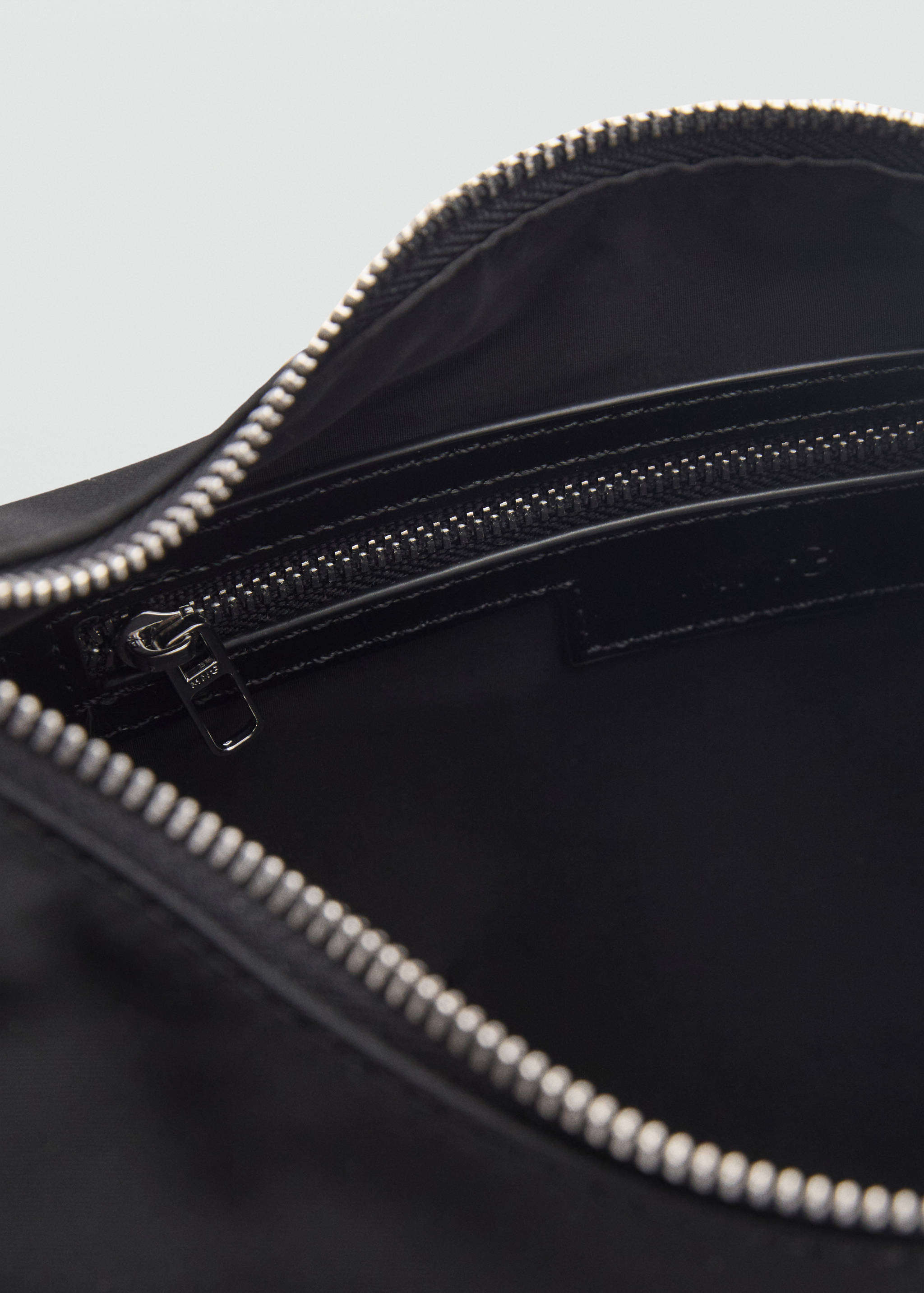 Medium nylon shoulder bag - Details of the article 2