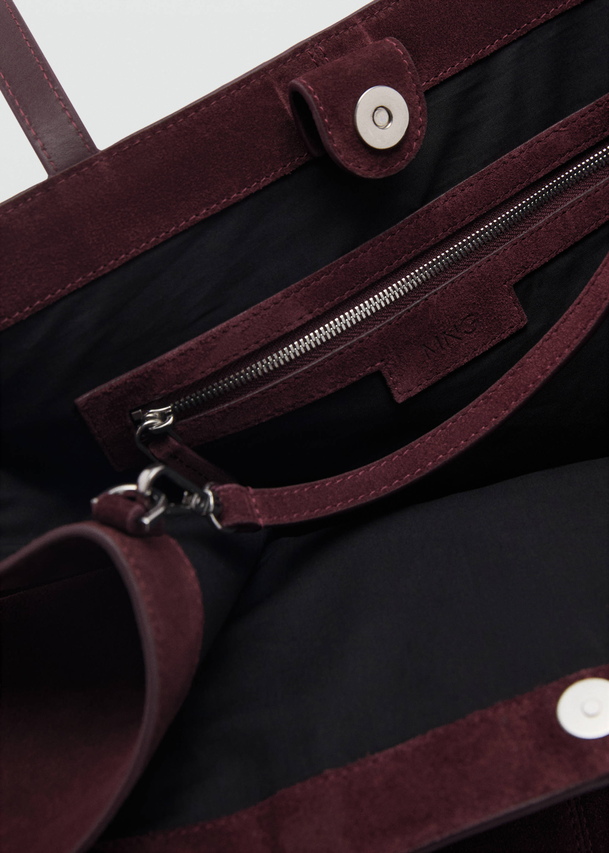 Leather shopper bag with stitching - Details of the article 2