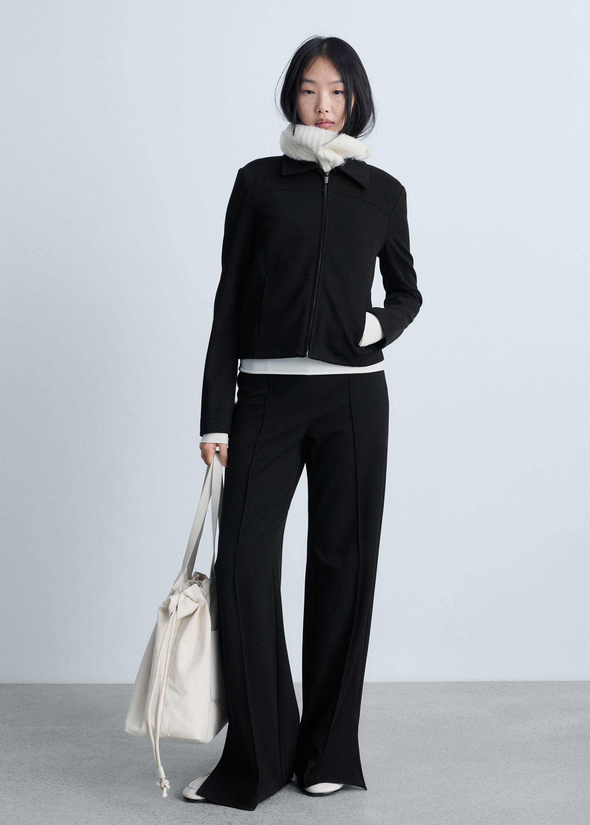 Zipper fitted jacket - General plane