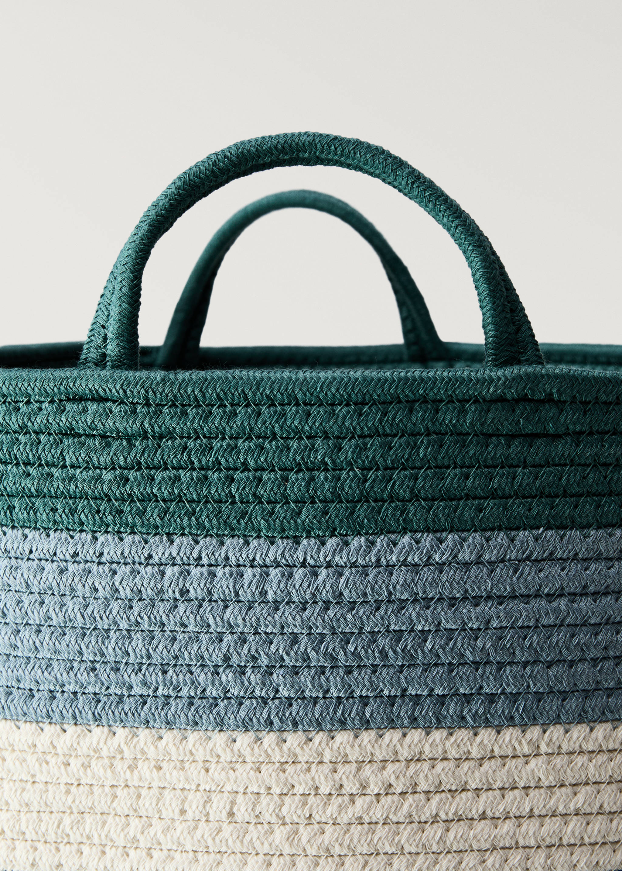 Large striped double-handle children's basket - Details of the article 3