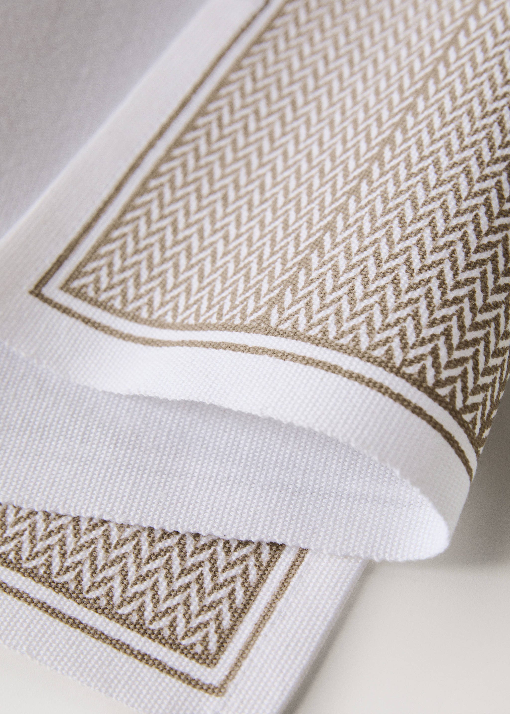 Geometric-print placemats - Details of the article 1