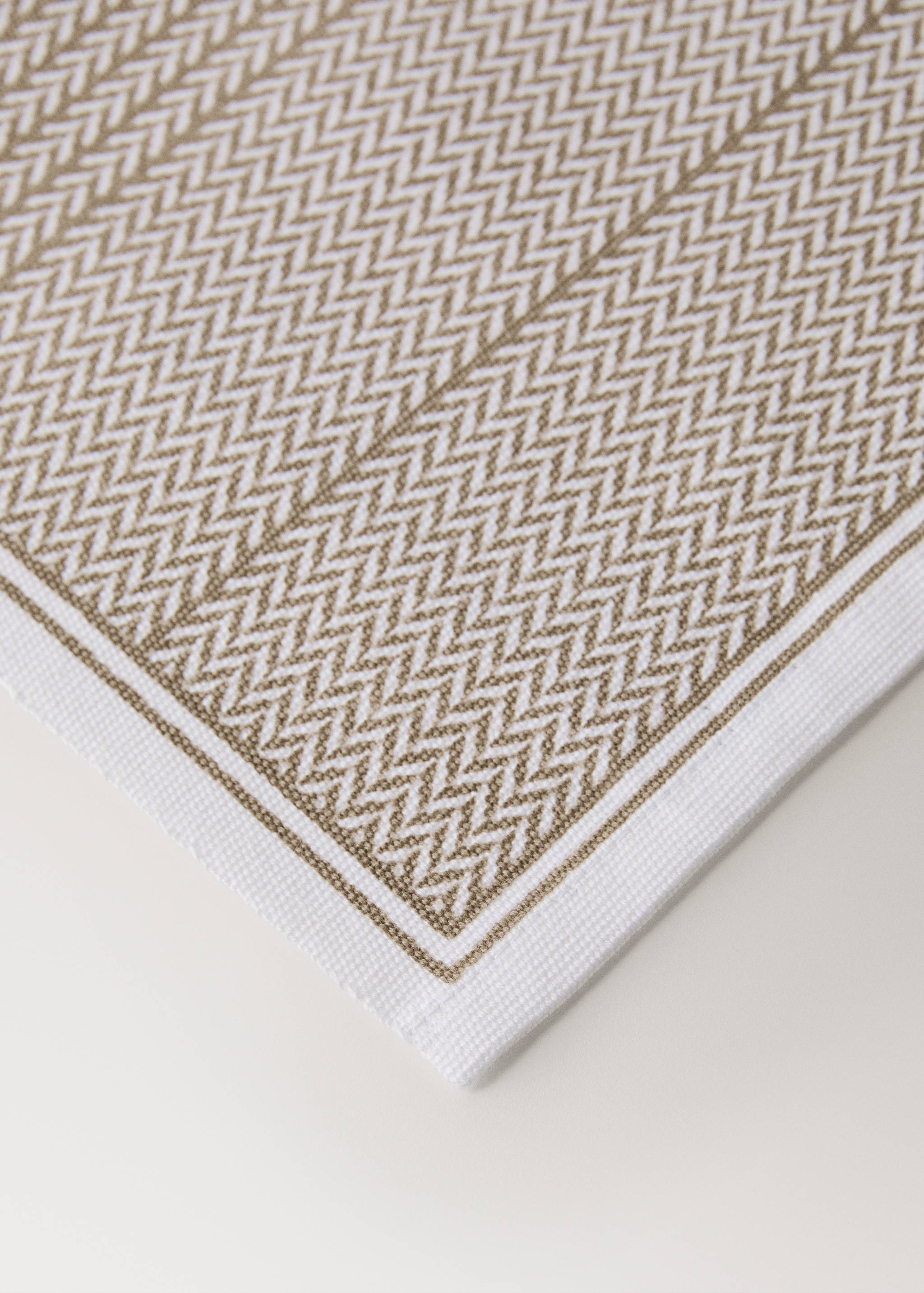 Geometric-print placemats - Details of the article 2