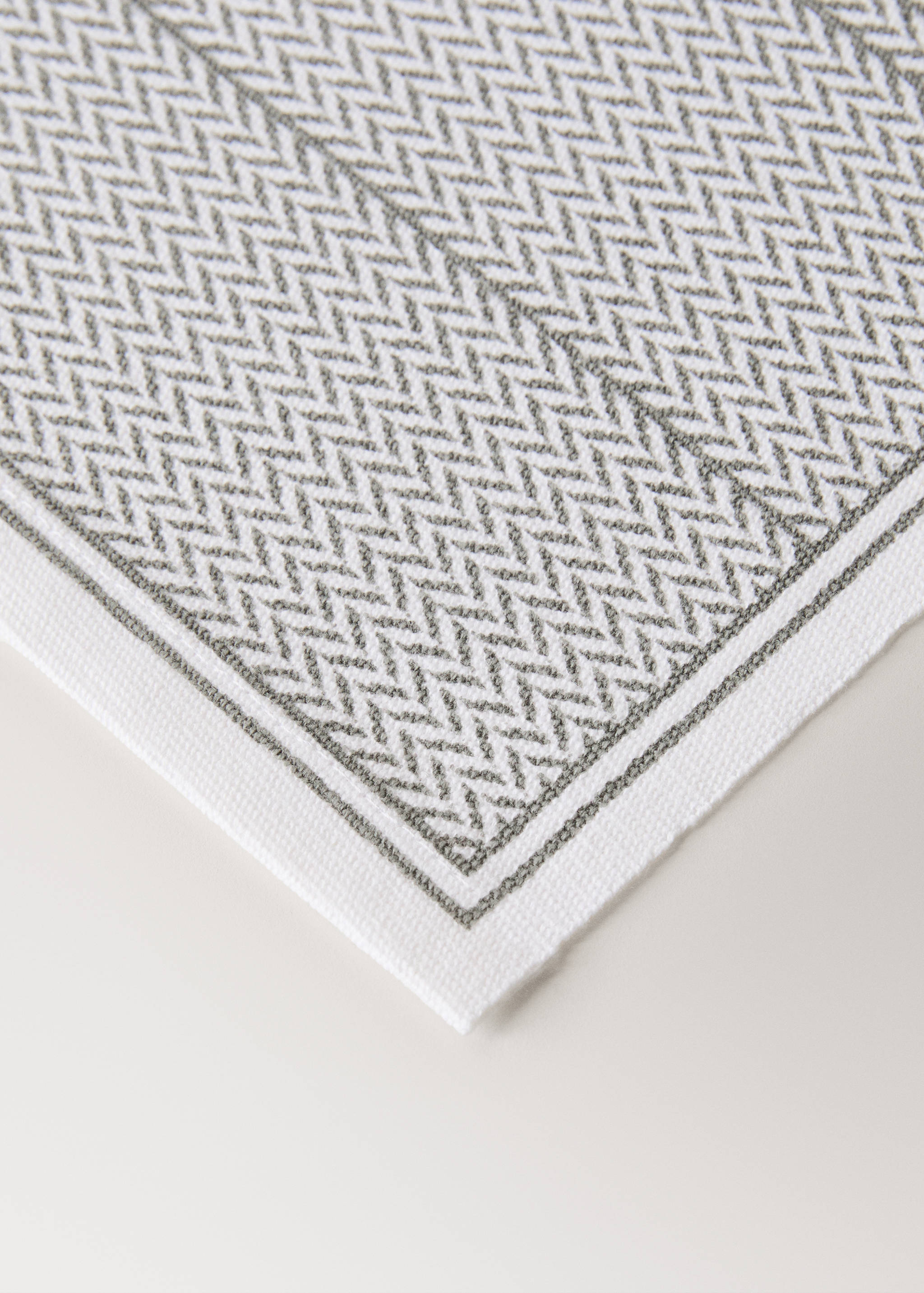 Geometric-print placemats - Details of the article 2