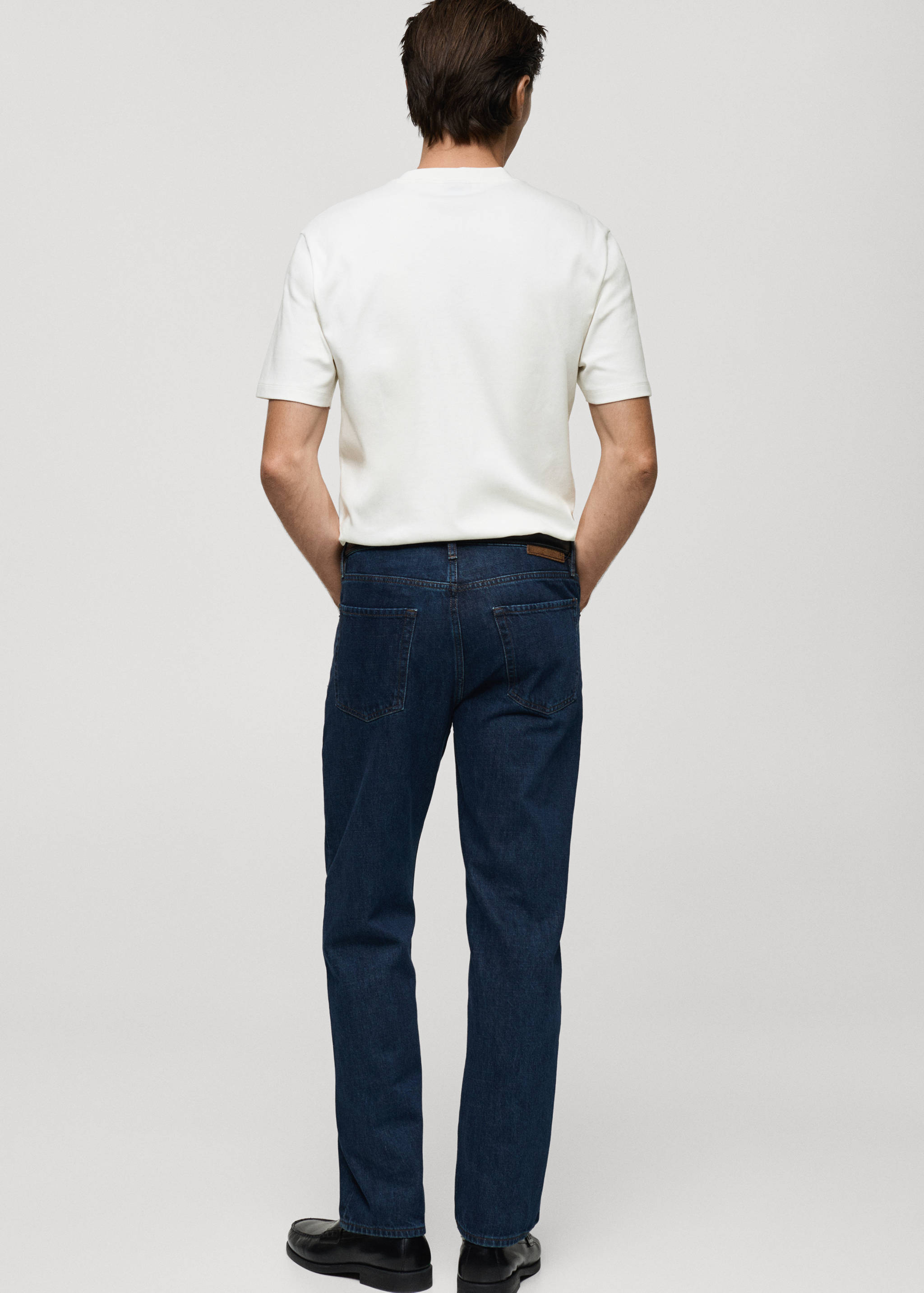 Medium weight regular fit T-shirt - Reverse of the article