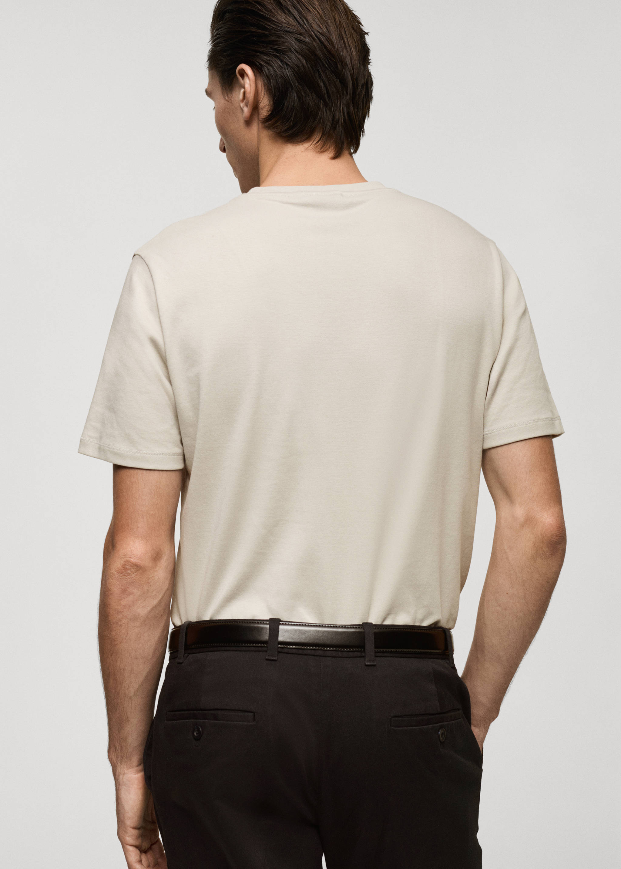 Medium weight regular fit T-shirt - Reverse of the article