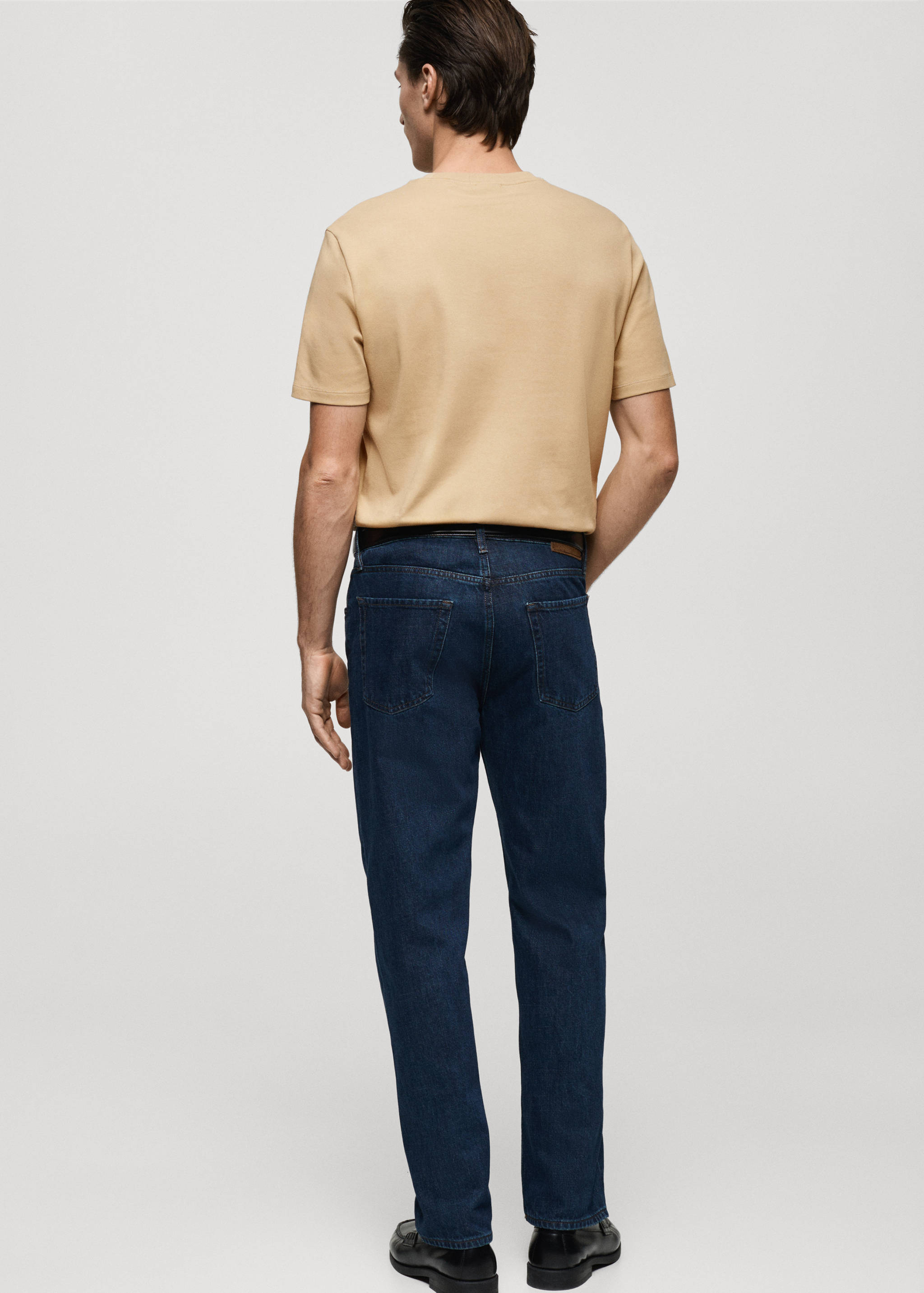 Medium weight regular fit T-shirt - Reverse of the article