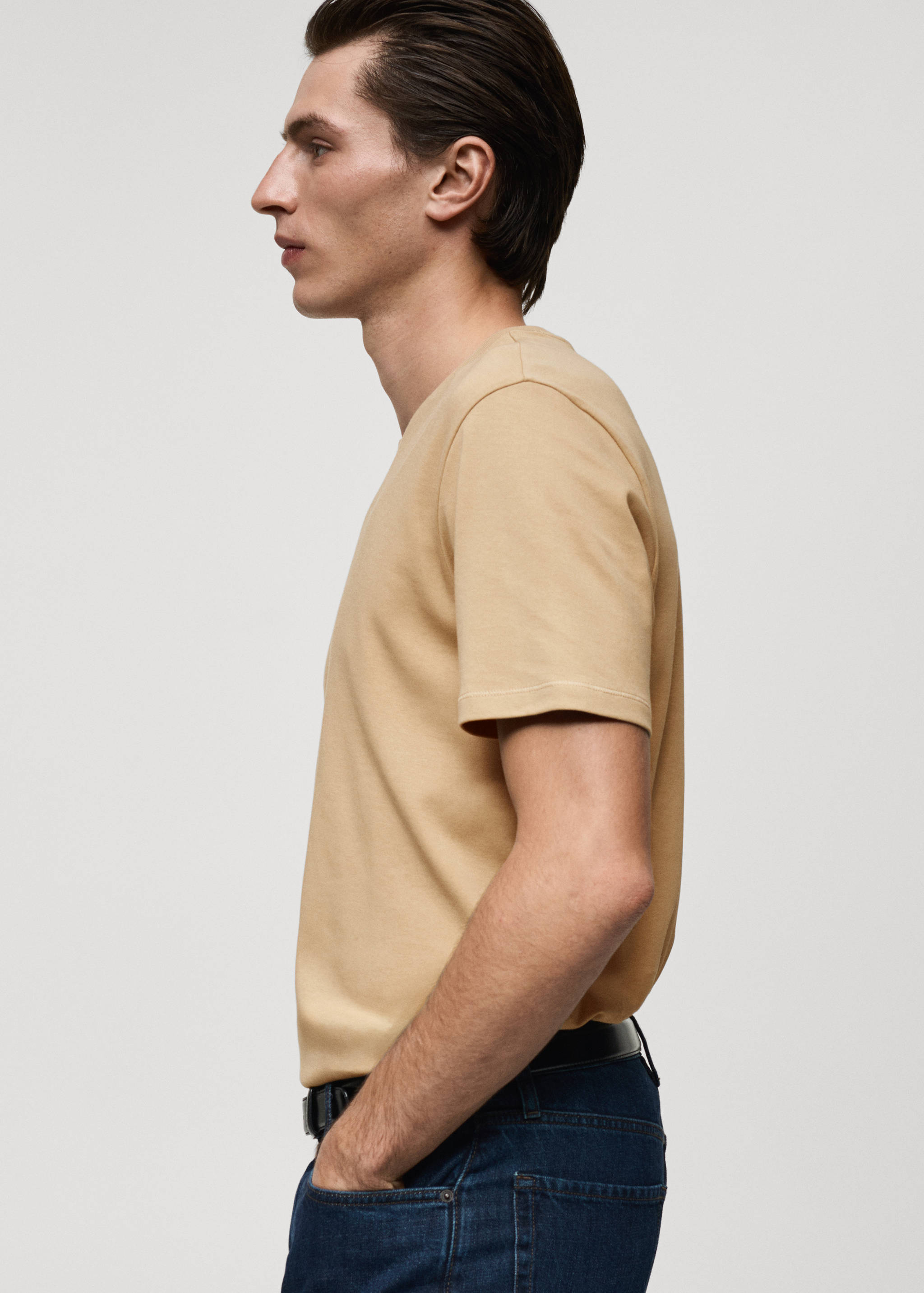 Medium weight regular fit T-shirt - Details of the article 2