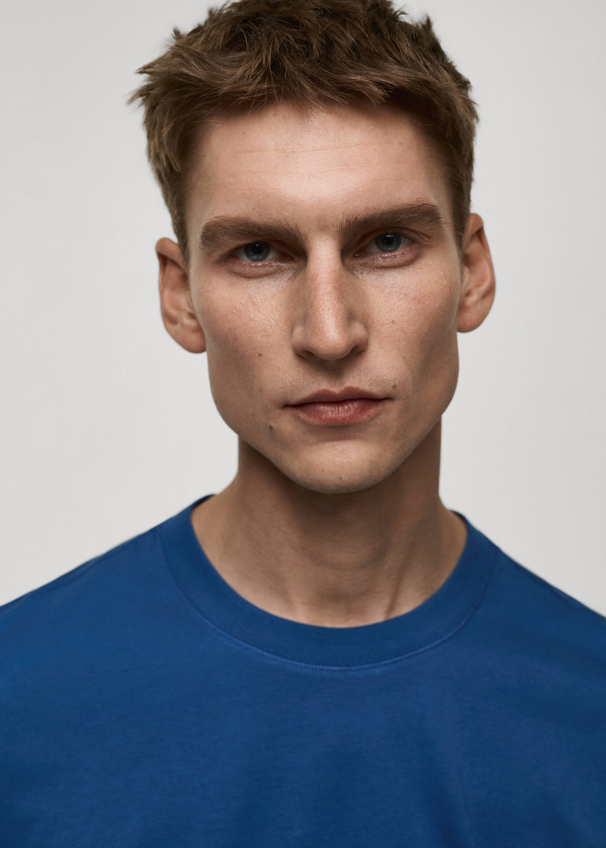 Medium weight regular fit T-shirt - Details of the article 1