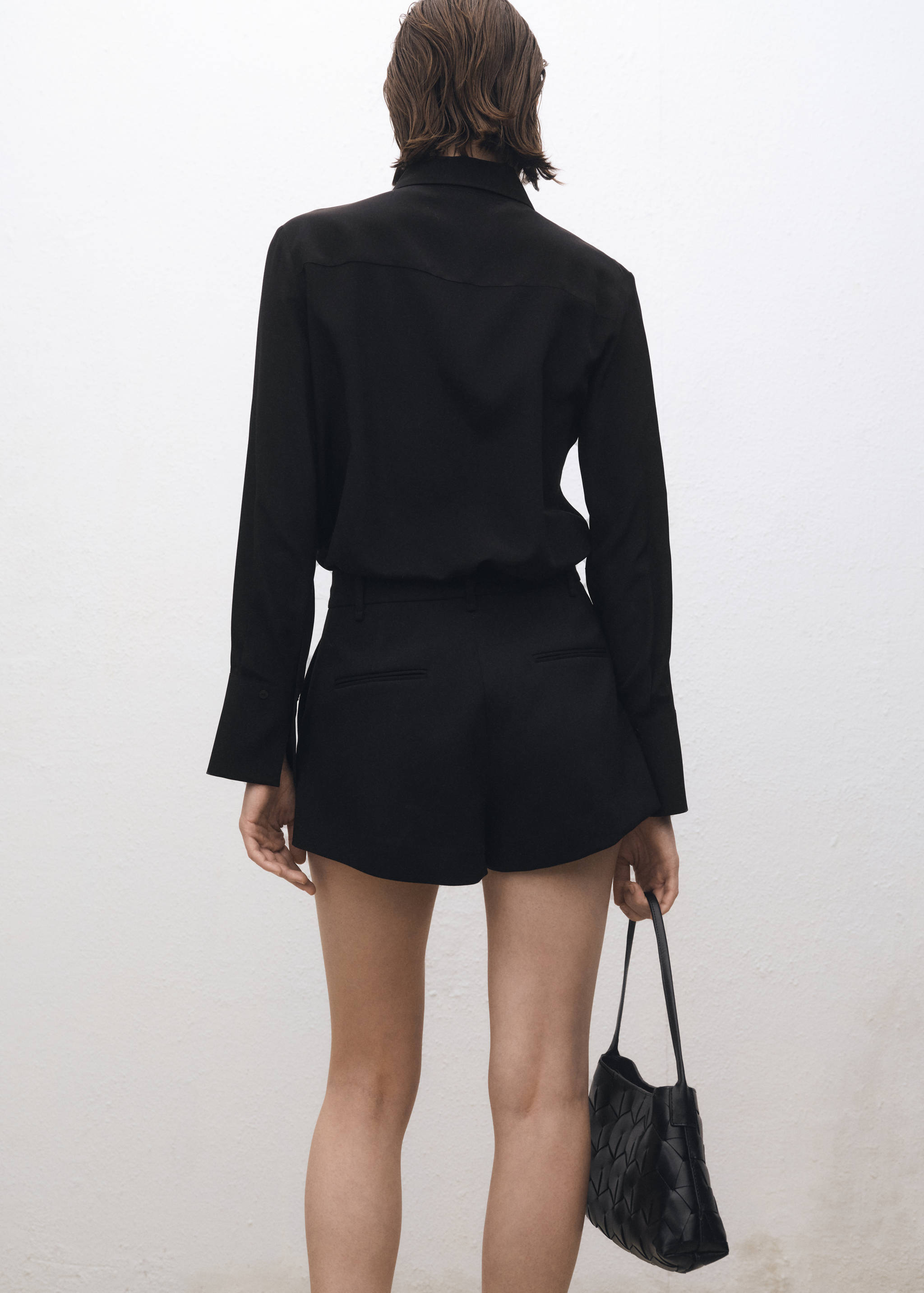 Satin silk shirt - Reverse of the article