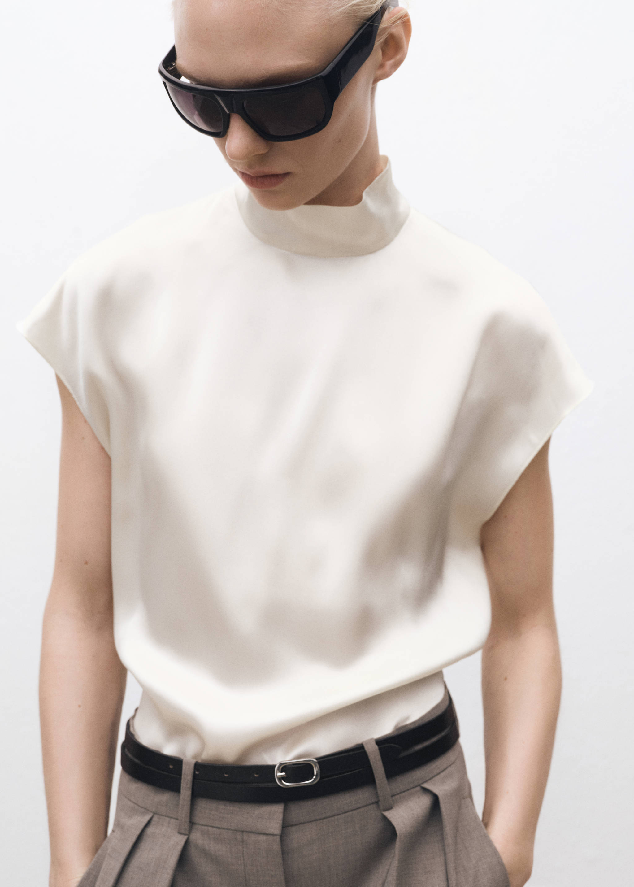 Шелковая блузка с воротником-стойкой - Деталь изделия 1