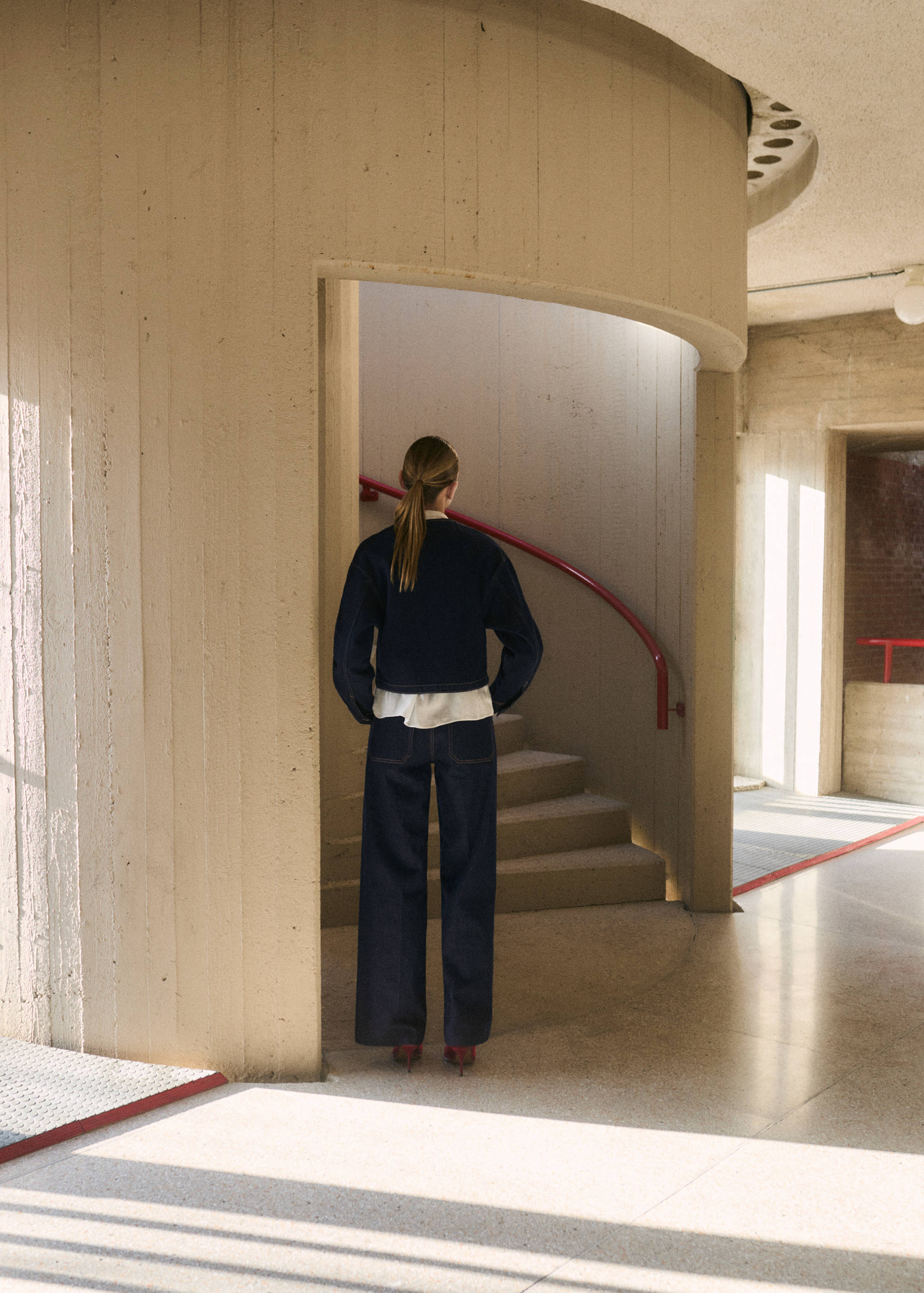 Rinse-wash denim jacket - Reverse of the article