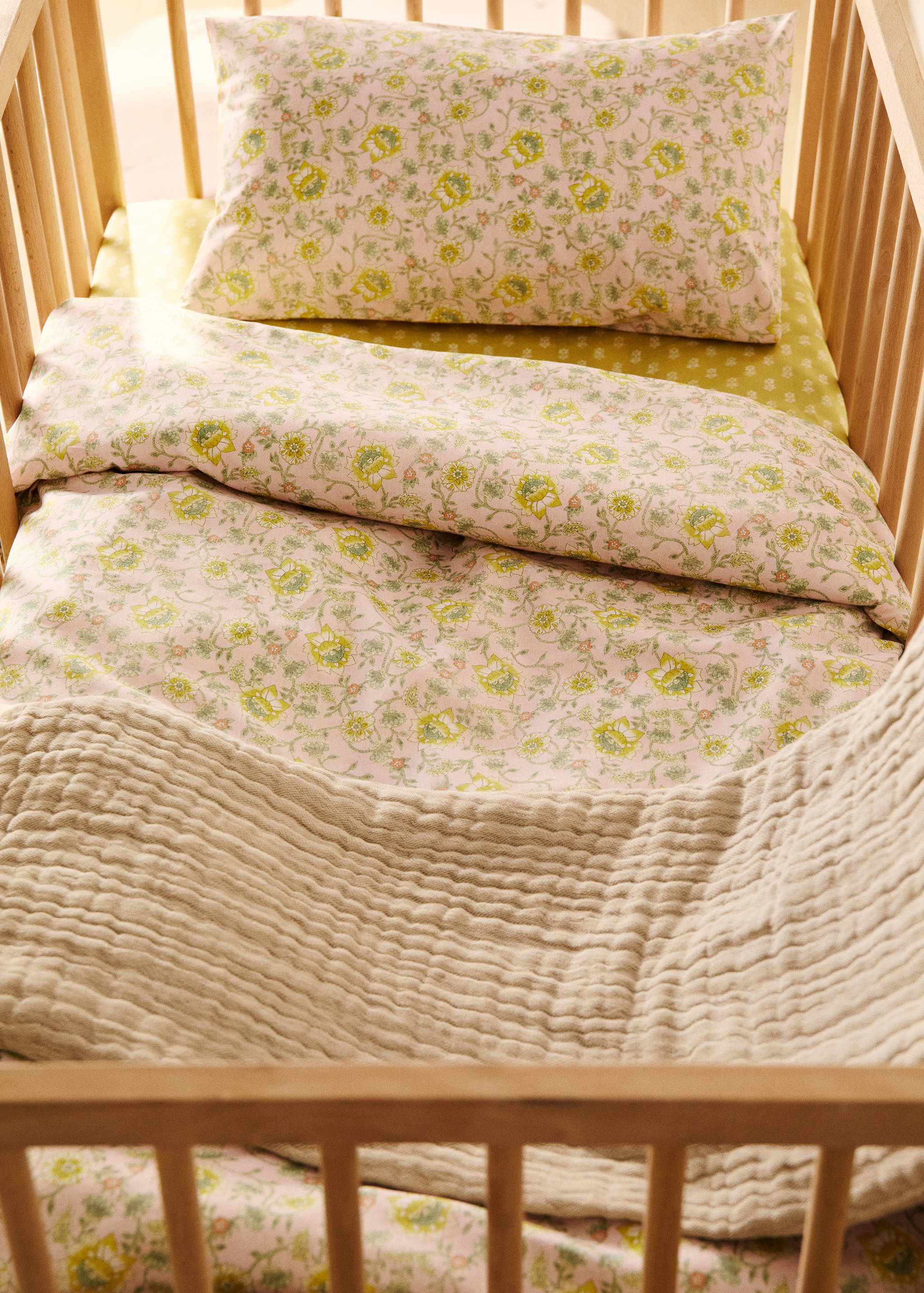 Bettbezug aus Baumwoll-Perkal mit Blumenmuster für Kinderbettchen - Allgemeine Ansicht