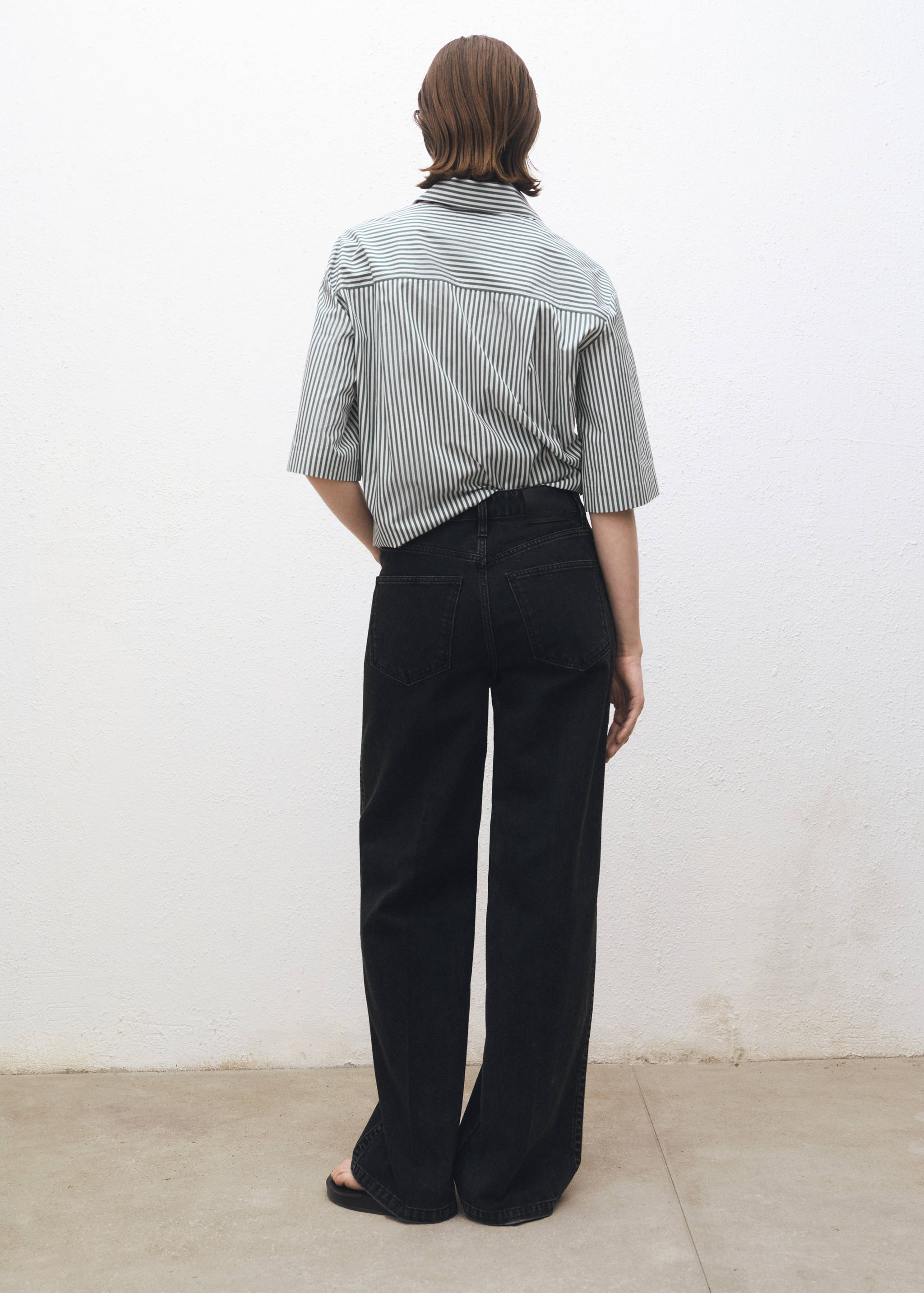 Jeans rectos tiro alto - Reverso del artículo