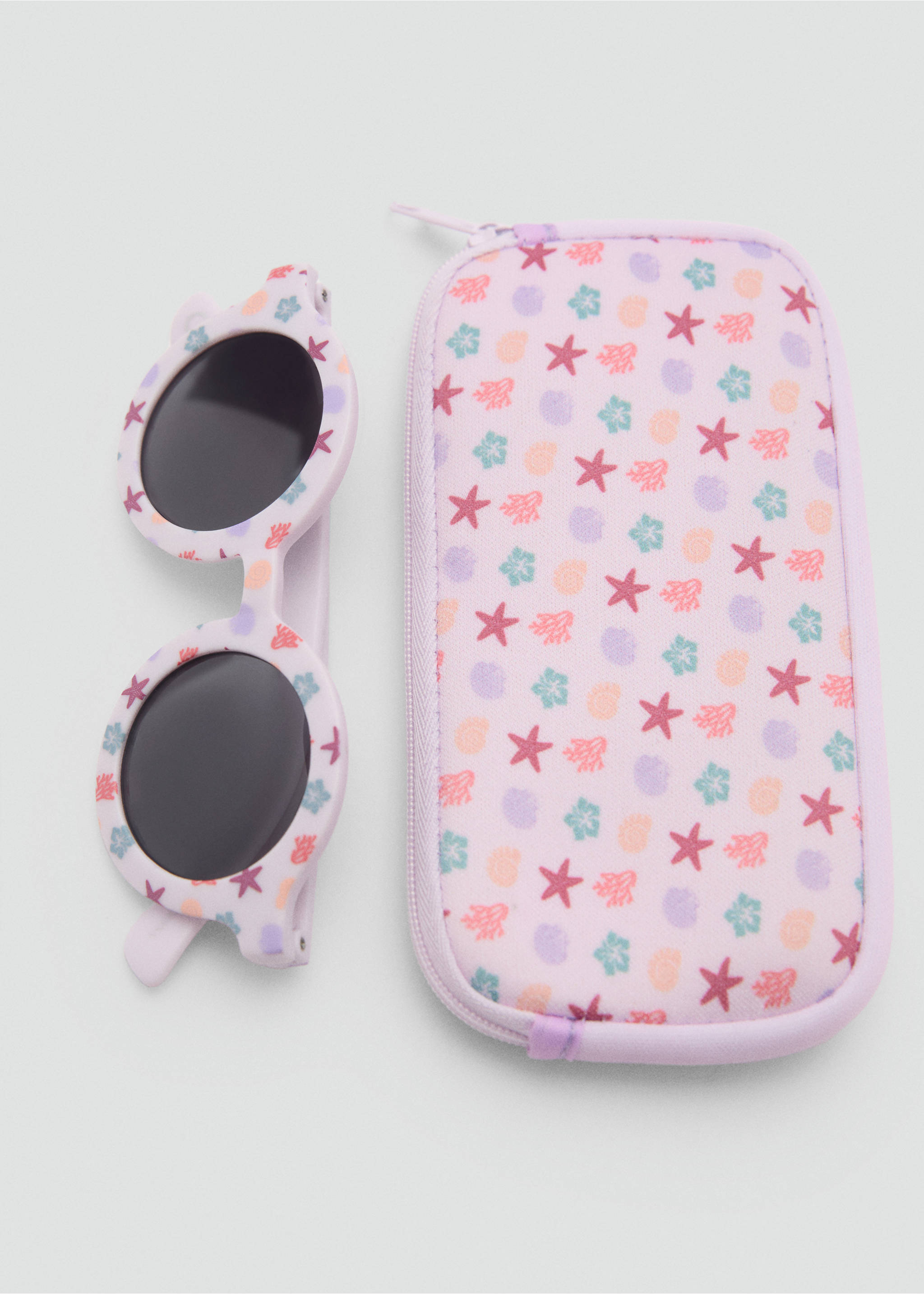 Resin frame glasses - Details of the article 2, Lilac. Ref: 87074403-00.